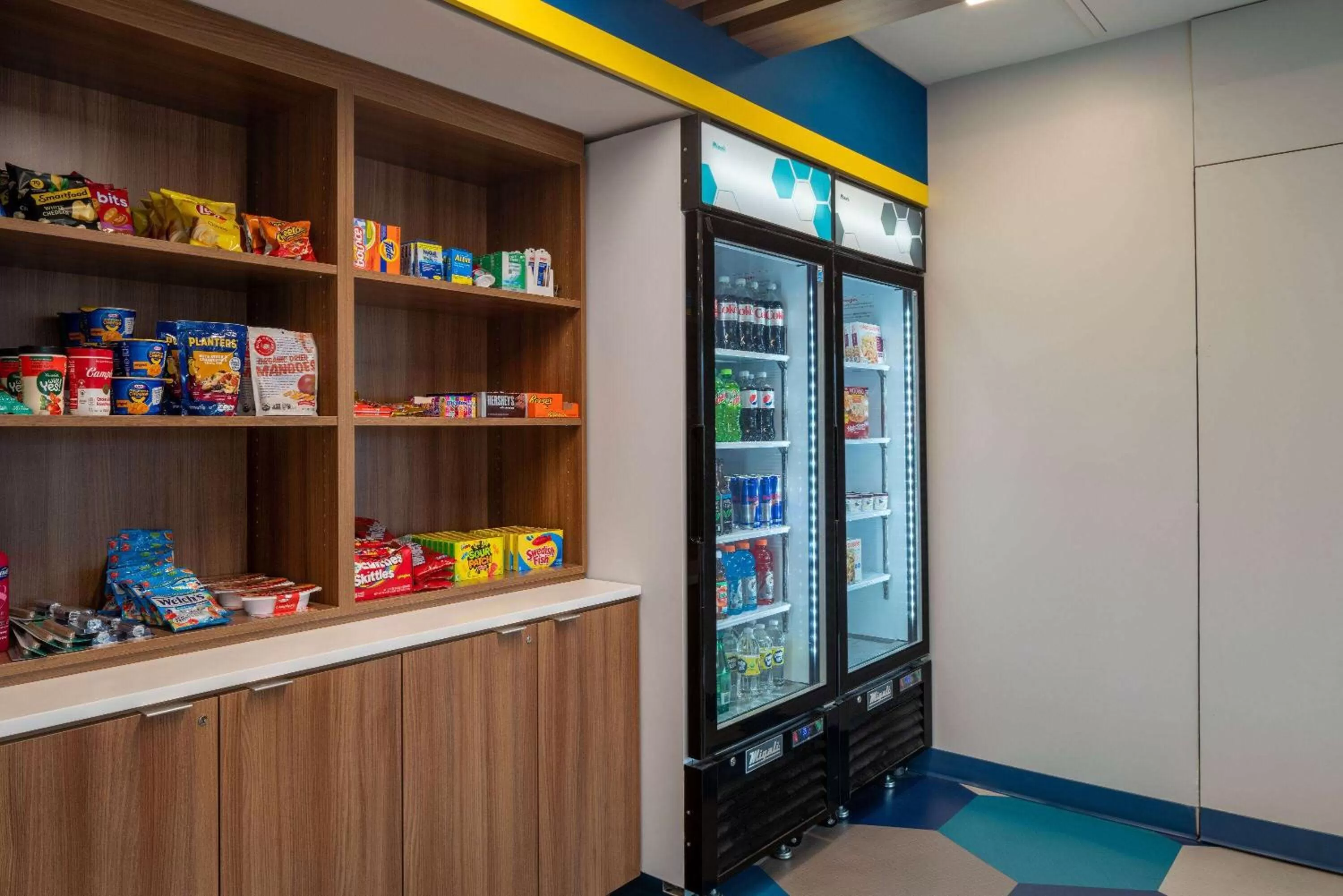 Food and drinks in Microtel Inn & Suites by Wyndham Winchester