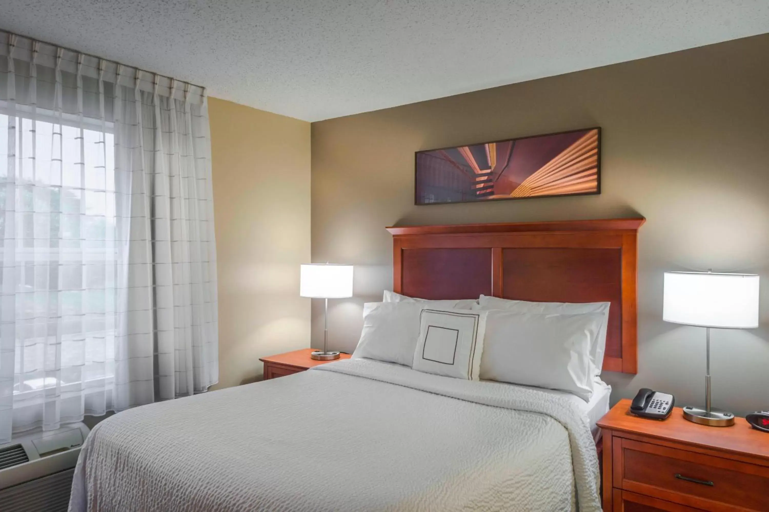 Bedroom, Bed in TownePlace Suites by Marriott Baltimore BWI Airport