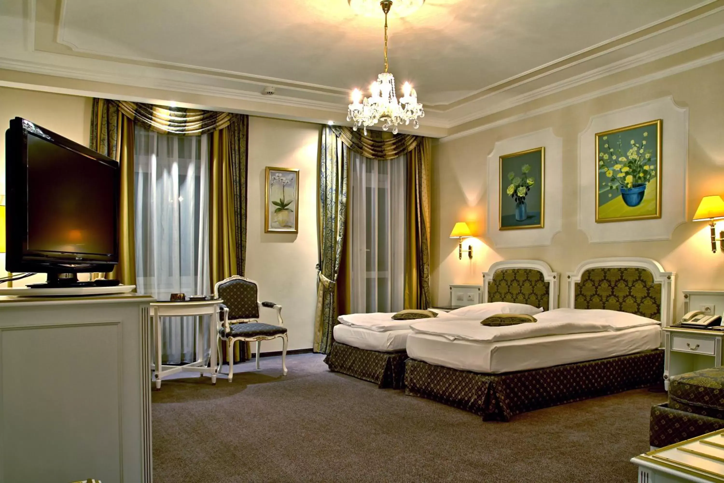 Photo of the whole room, Bed in Esplanade Spa and Golf Resort