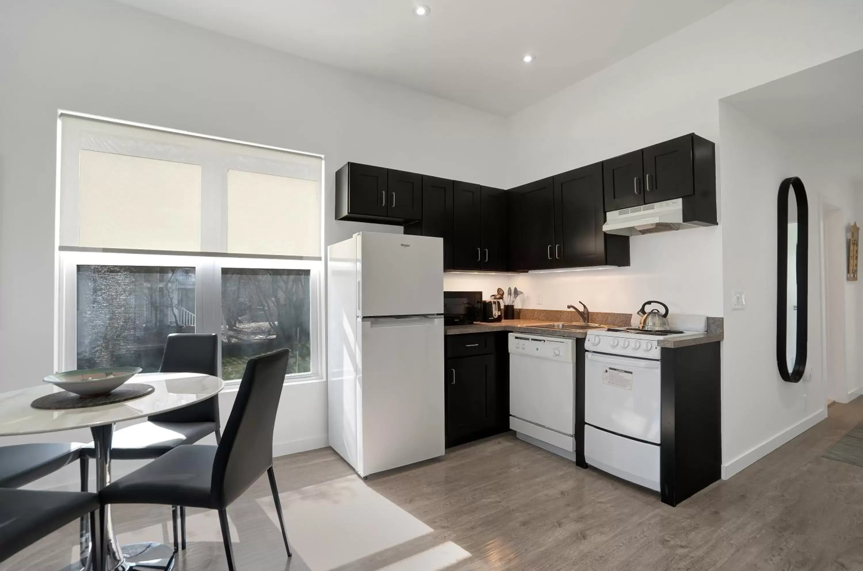 Kitchen/Kitchenette in Sea Crest