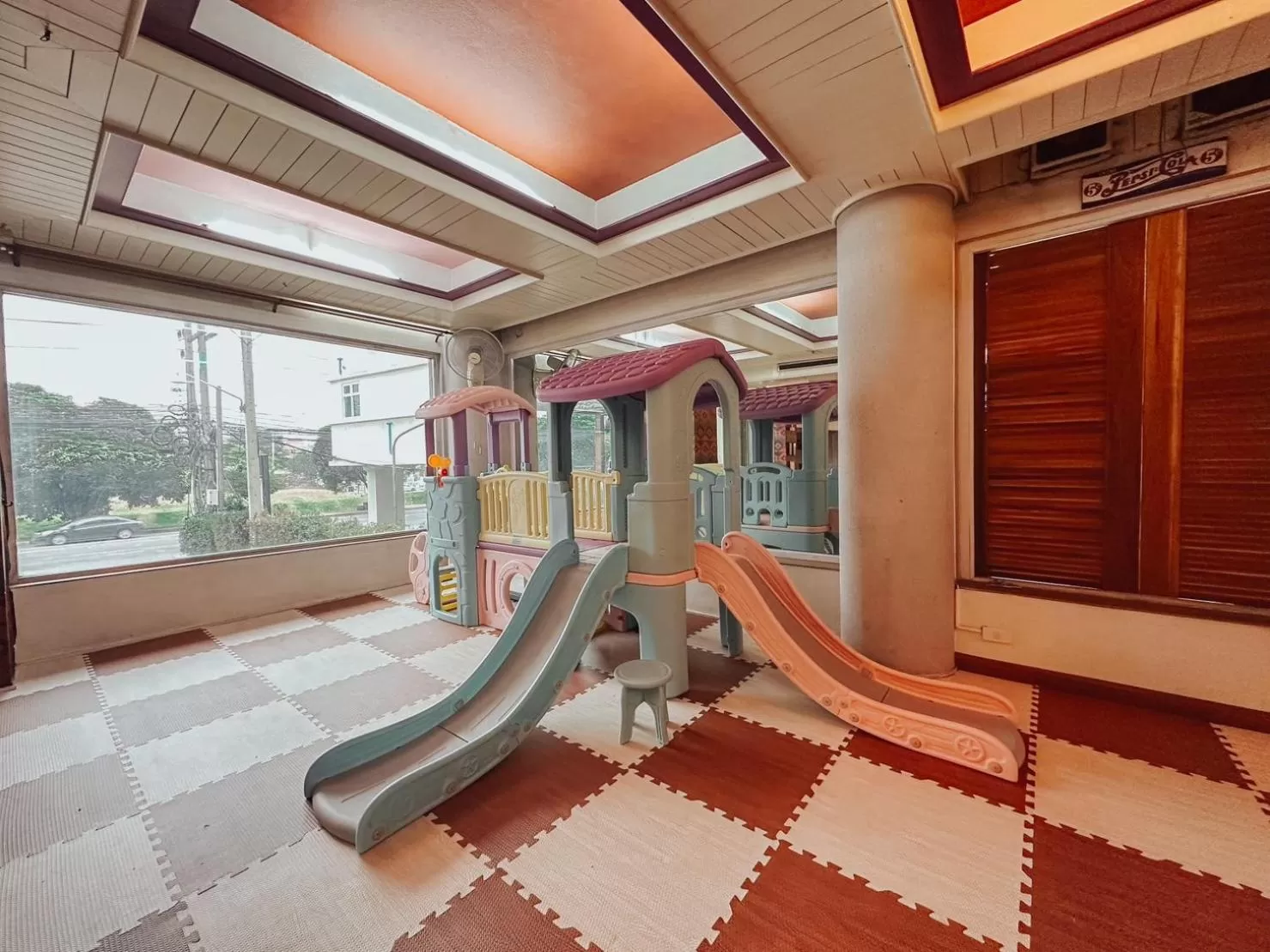 Children play ground in Hotel De Khuvieng