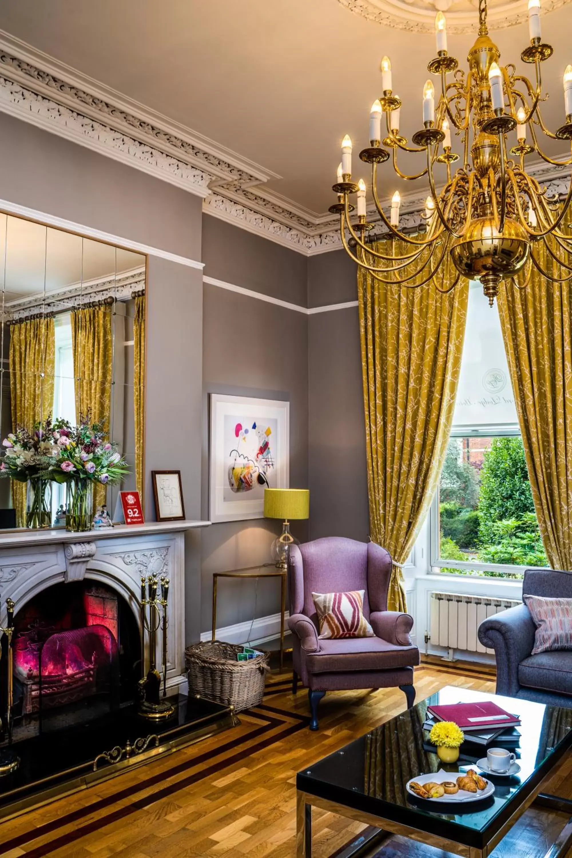 Communal lounge/ TV room, Seating Area in Roxford Lodge Hotel