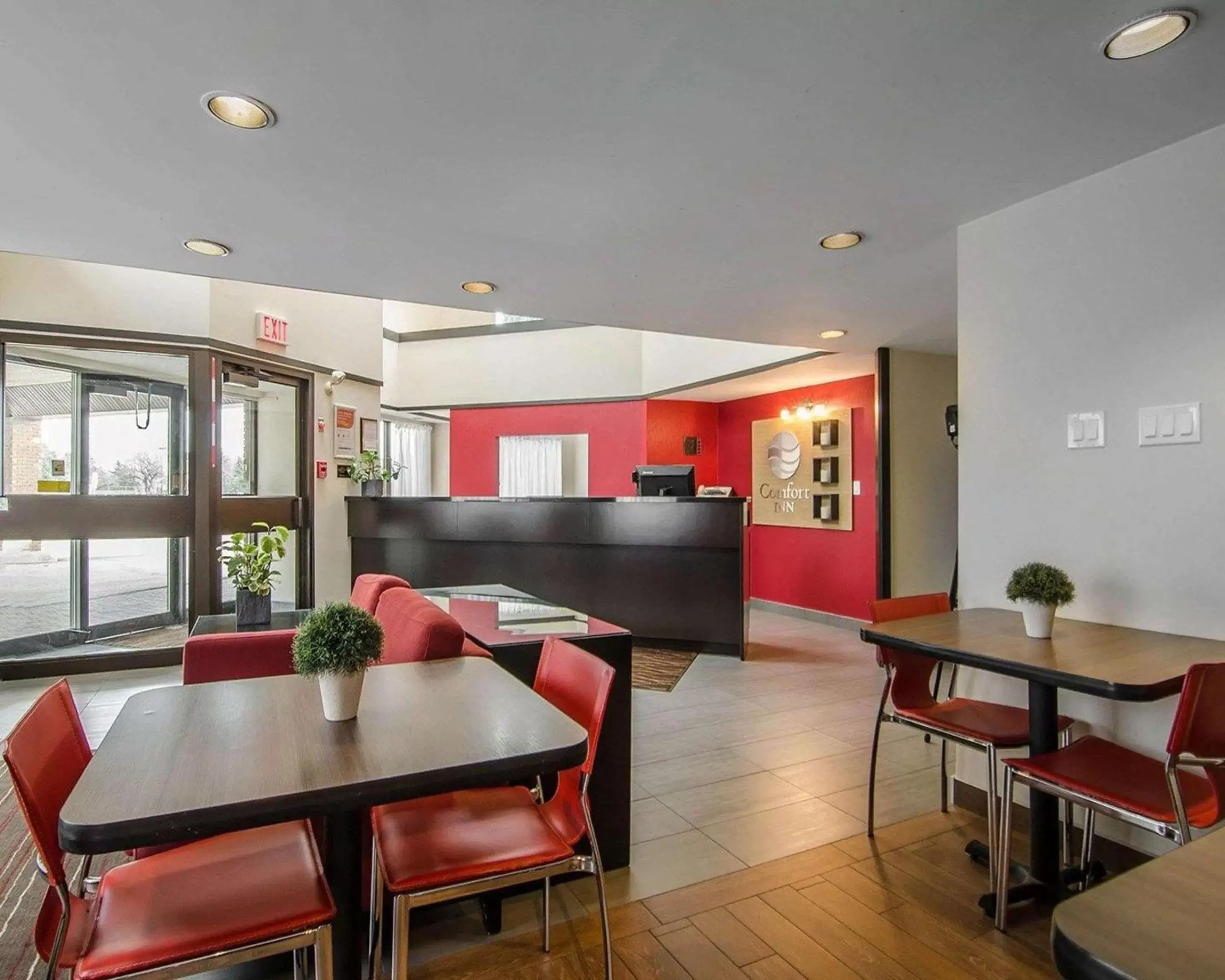 Lobby or reception in Comfort Inn Lobby or reception in Comfort Inn