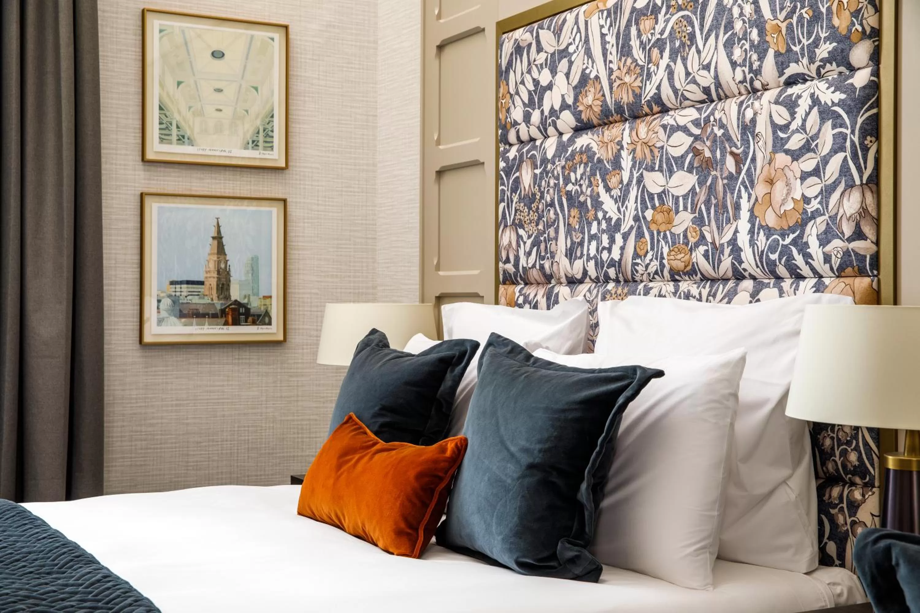 Bed in The Municipal Hotel Liverpool - MGallery