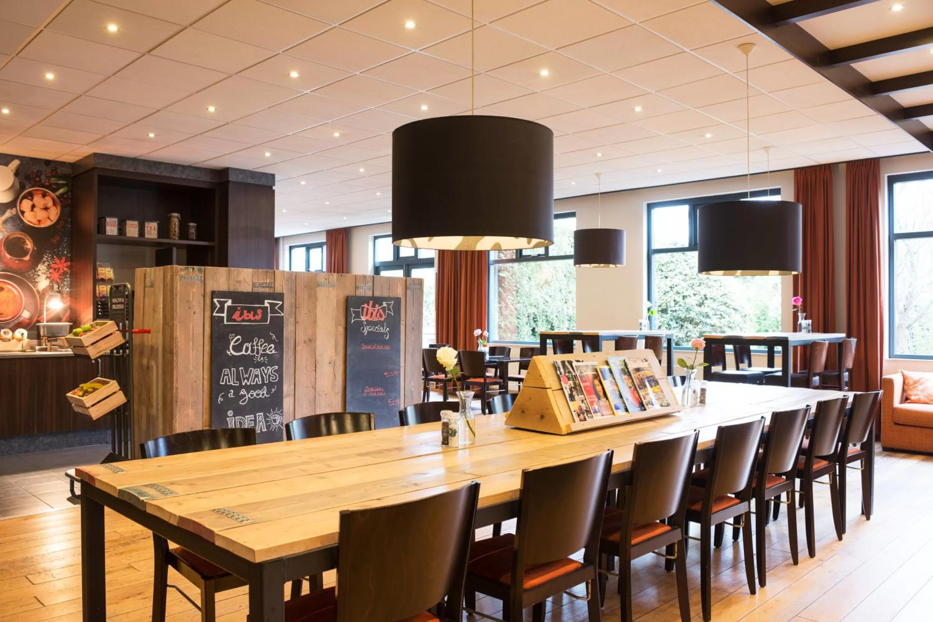 Restaurant/places to eat in ibis Rotterdam Vlaardingen