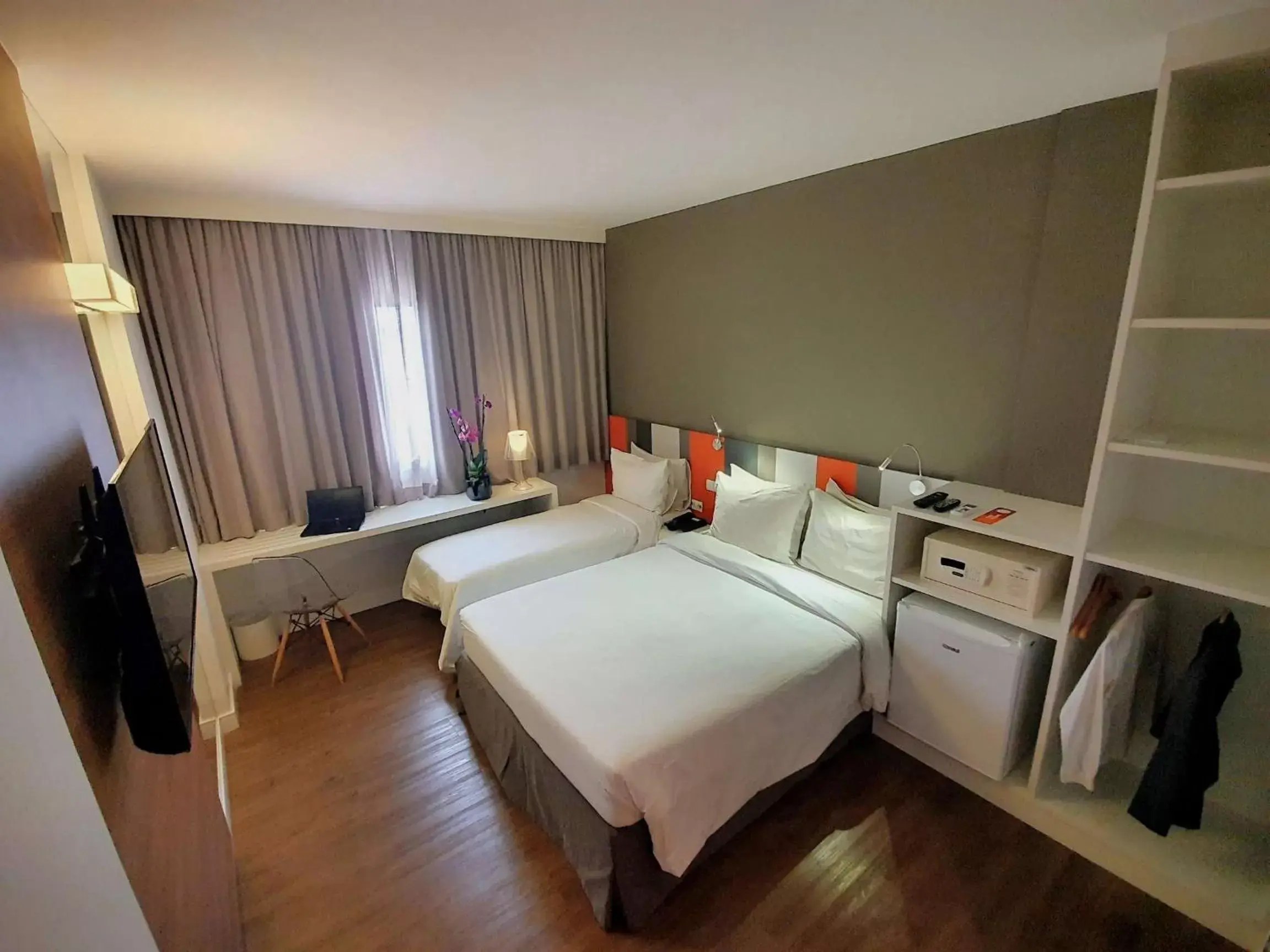 Photo of the whole room, Bed in Intercity Ribeirão Preto