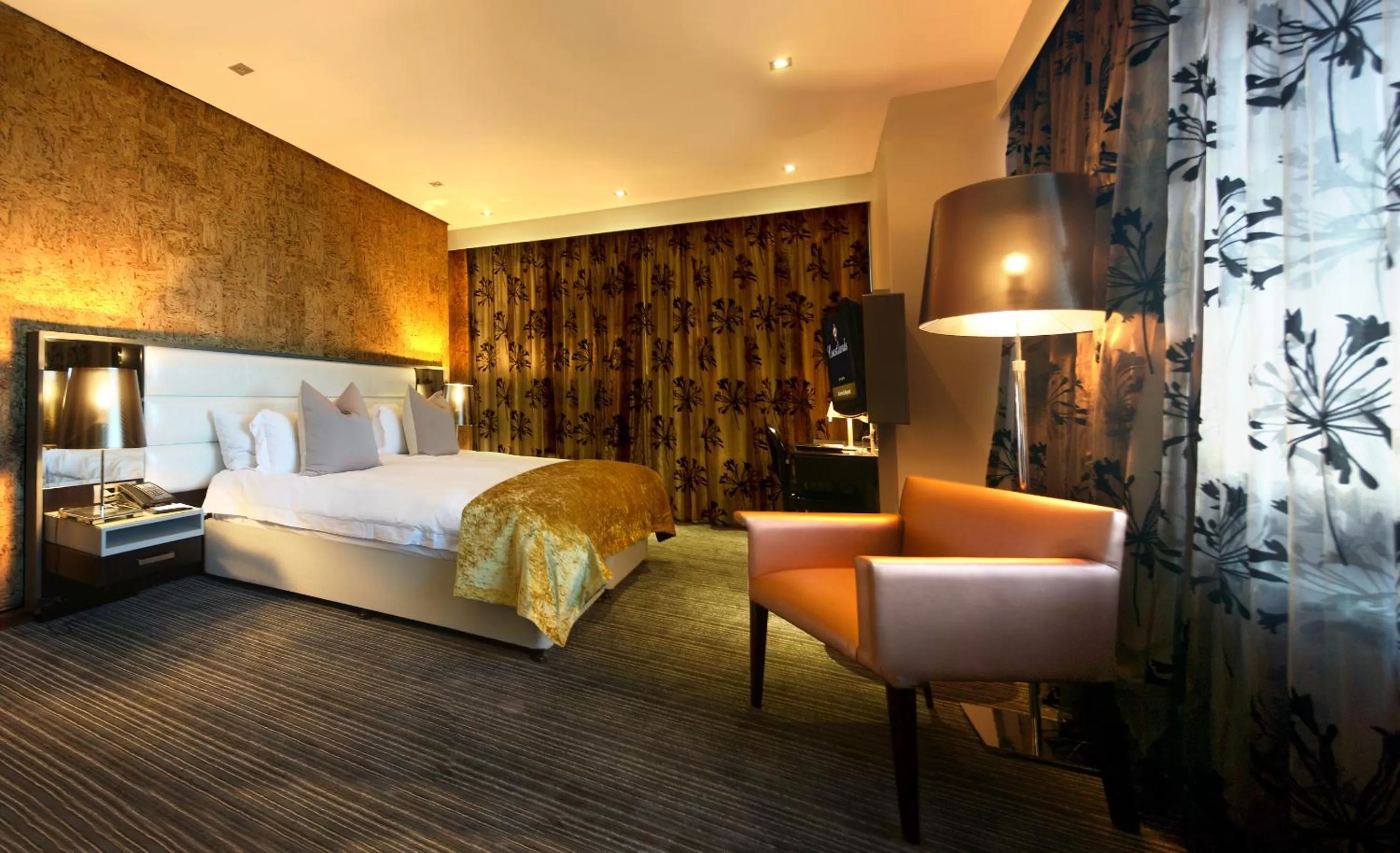 Photo of the whole room, Bed in Coastlands Umhlanga Hotel and Convention Centre