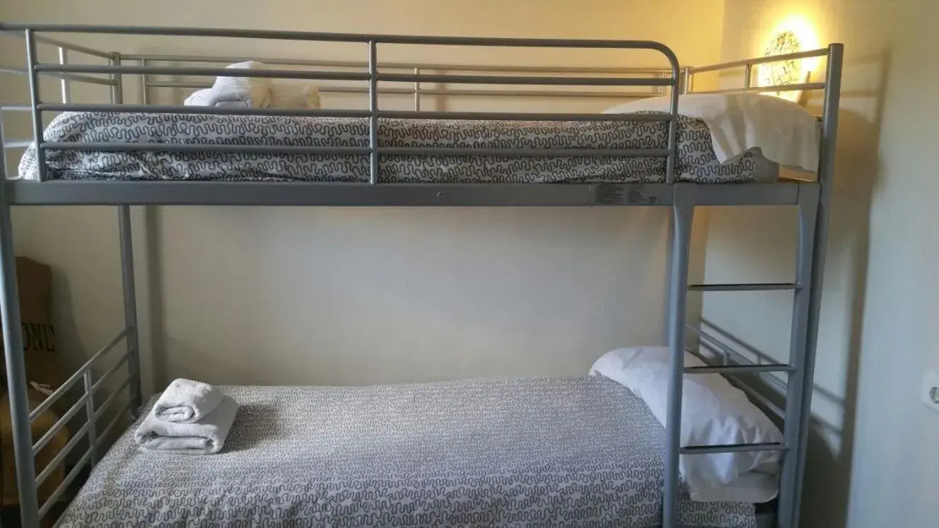 Bunk Bed in Hotel del Mar