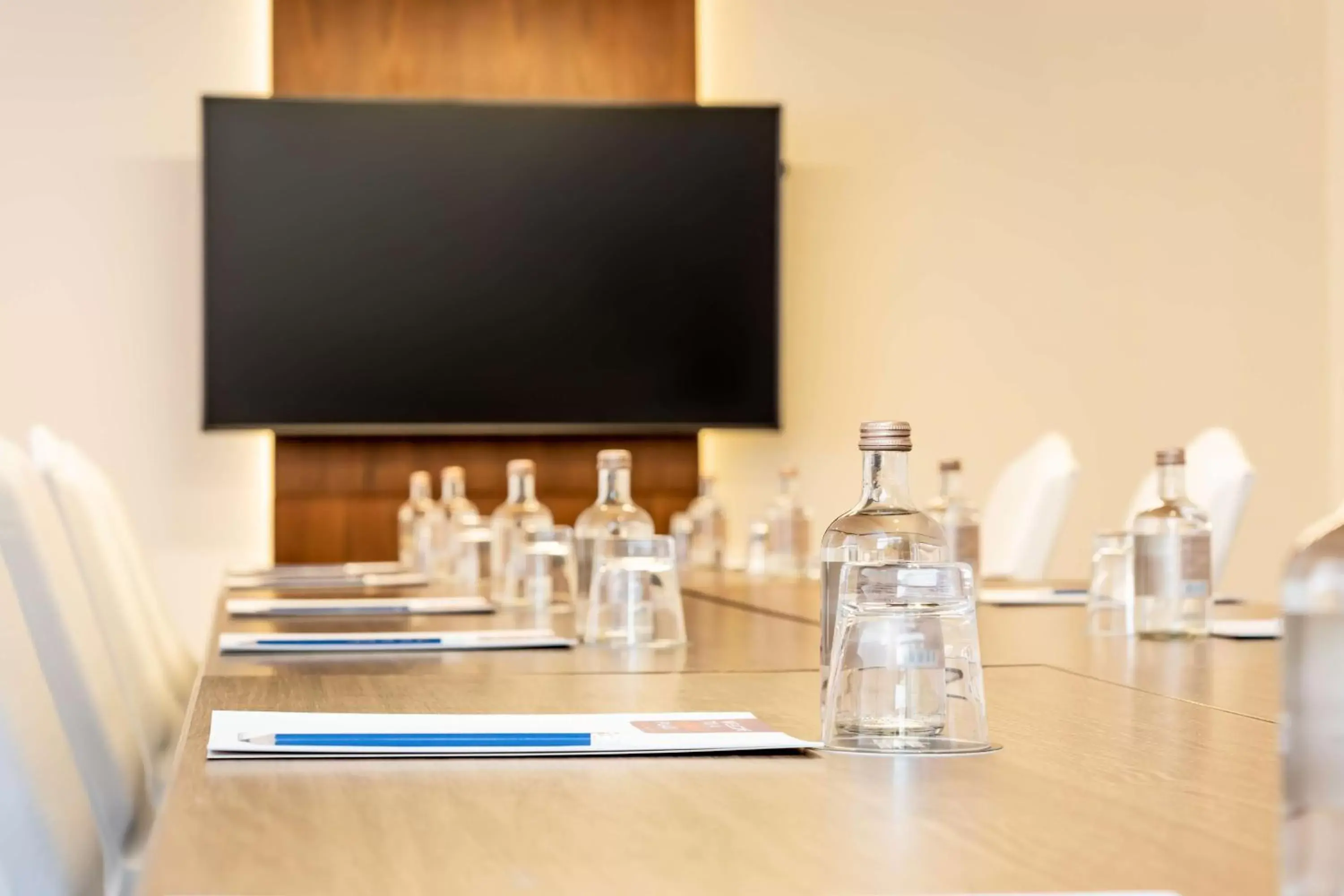 Meeting/conference room, TV/Entertainment Center in Hyatt Place Dubai Wasl District