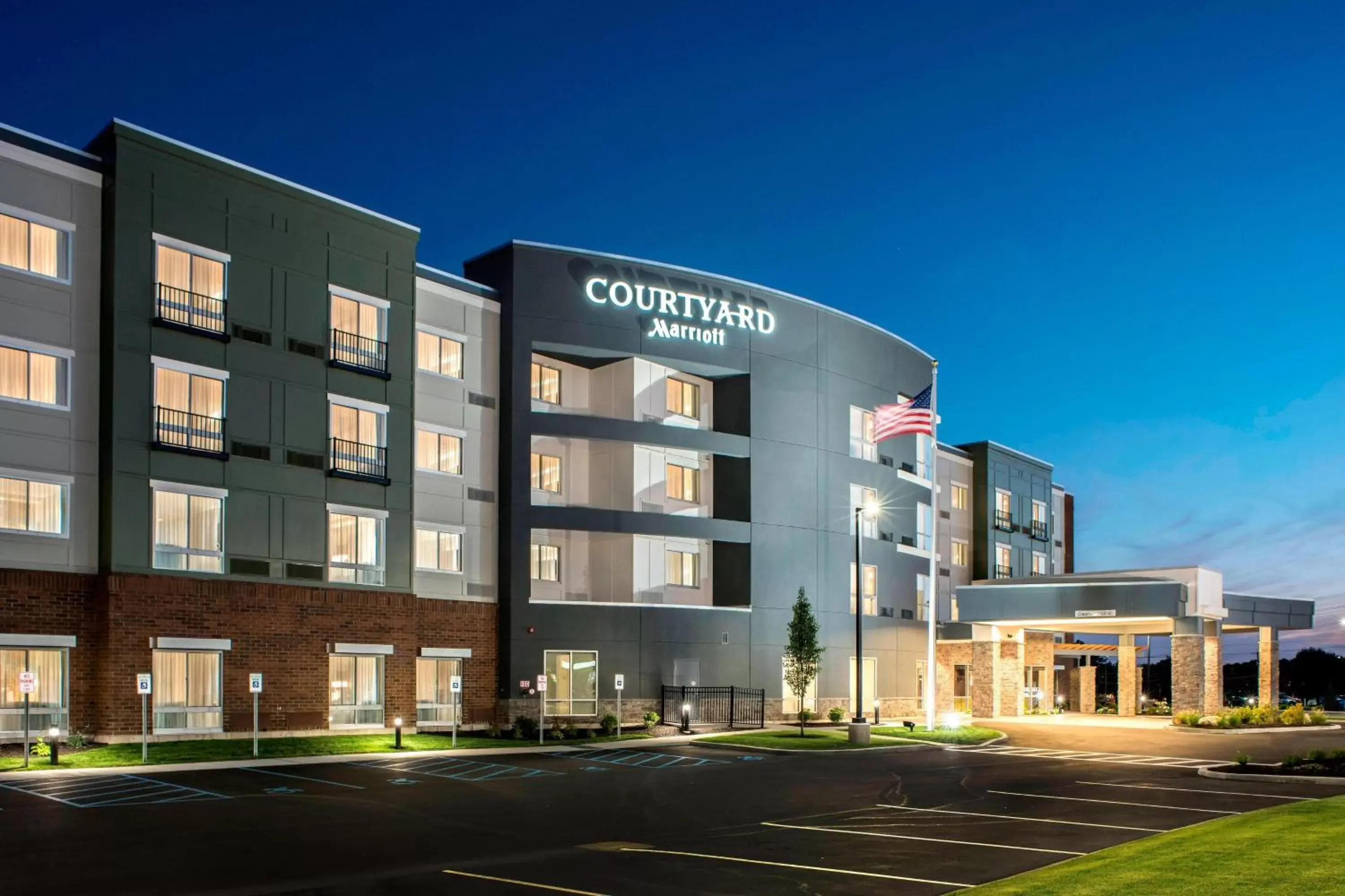 Property Building in Courtyard by Marriott Albany Clifton Park