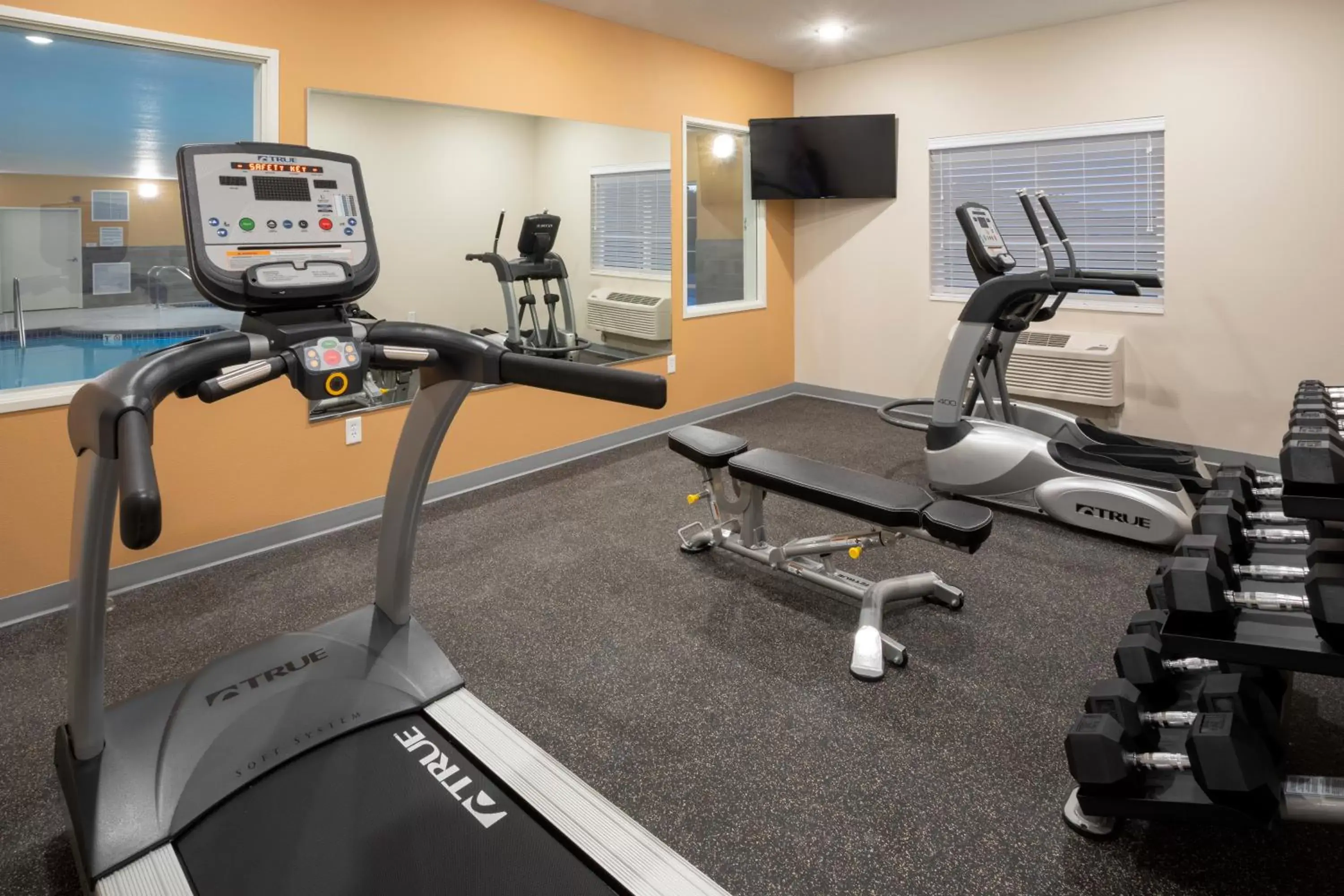 Fitness centre/facilities, Fitness Center/Facilities in GrandStay Hotel & Suites