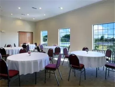 Meeting/conference room in Days Inn by Wyndham Lubbock South