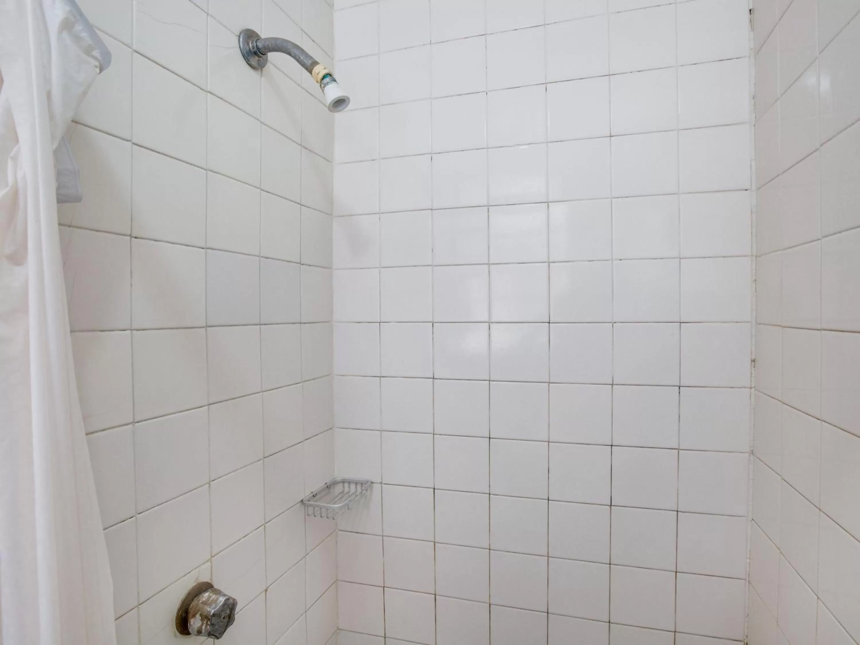 Bathroom in OYO Hotel Huautla, Oaxaca