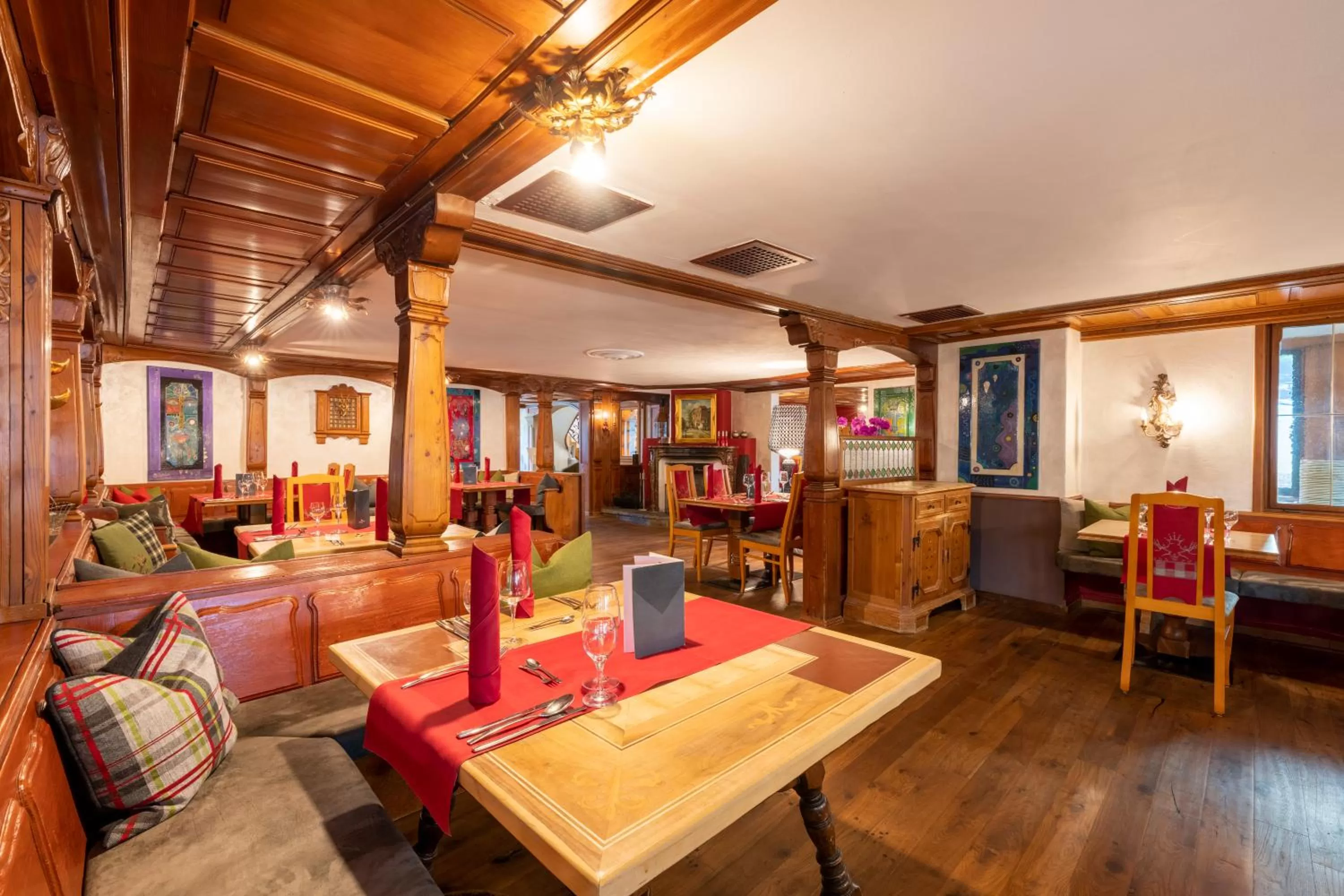 Restaurant/places to eat in Alpin & Wellness Resort Ludwig Royal