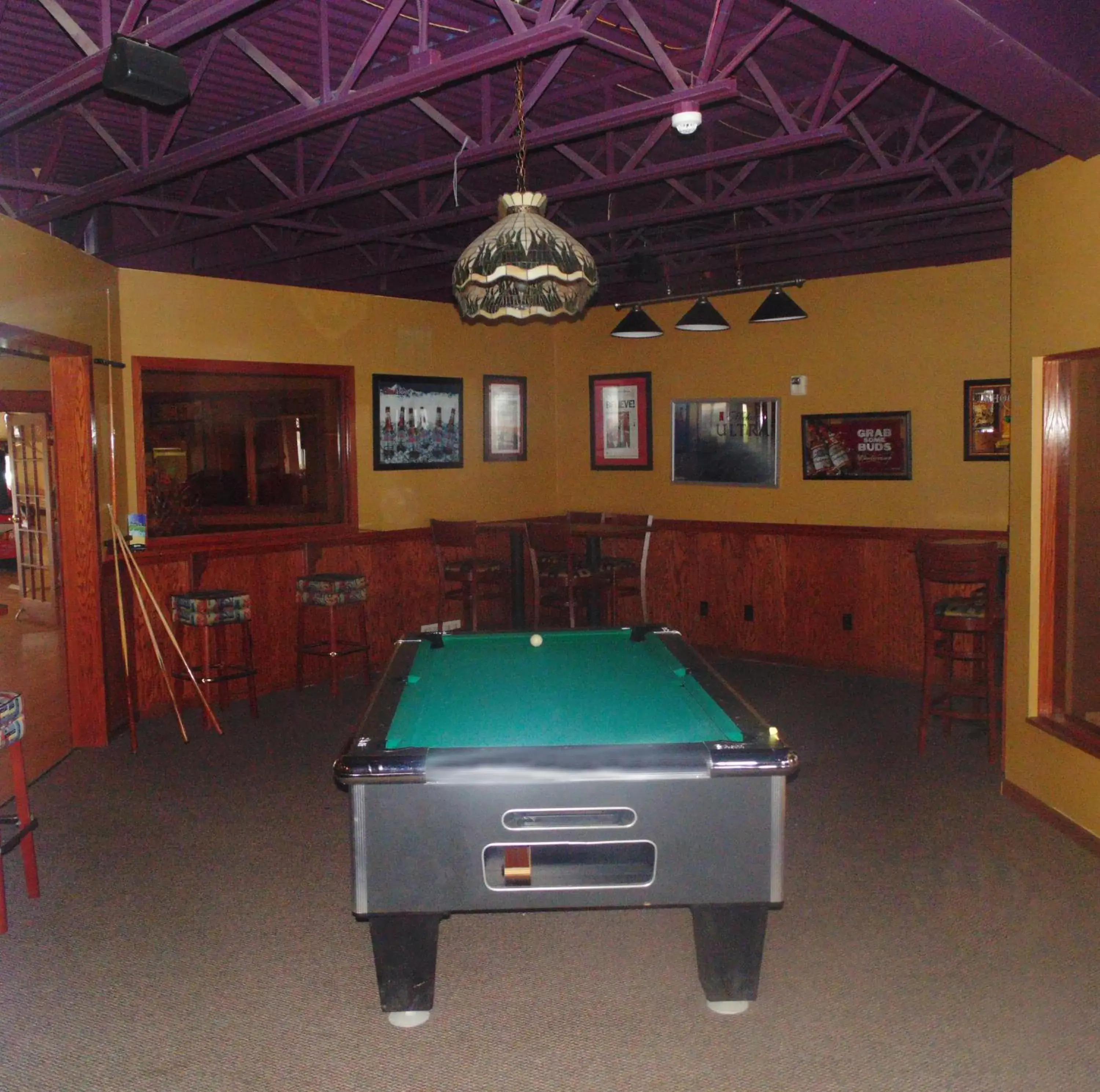 Food and drinks, Billiards in Lakeside Resort & Conference Center