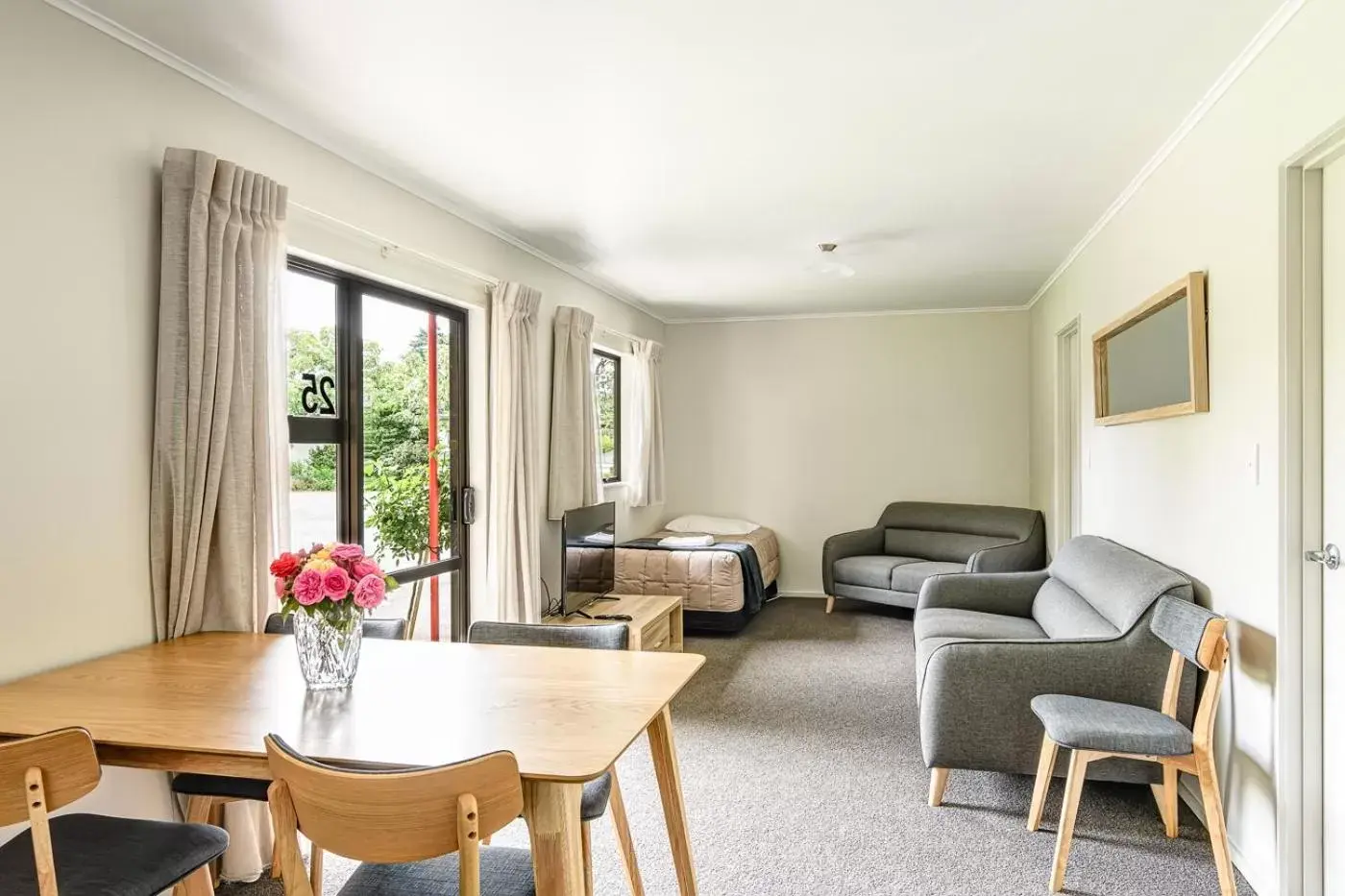 TV and multimedia, Seating Area in Motueka Garden Motel