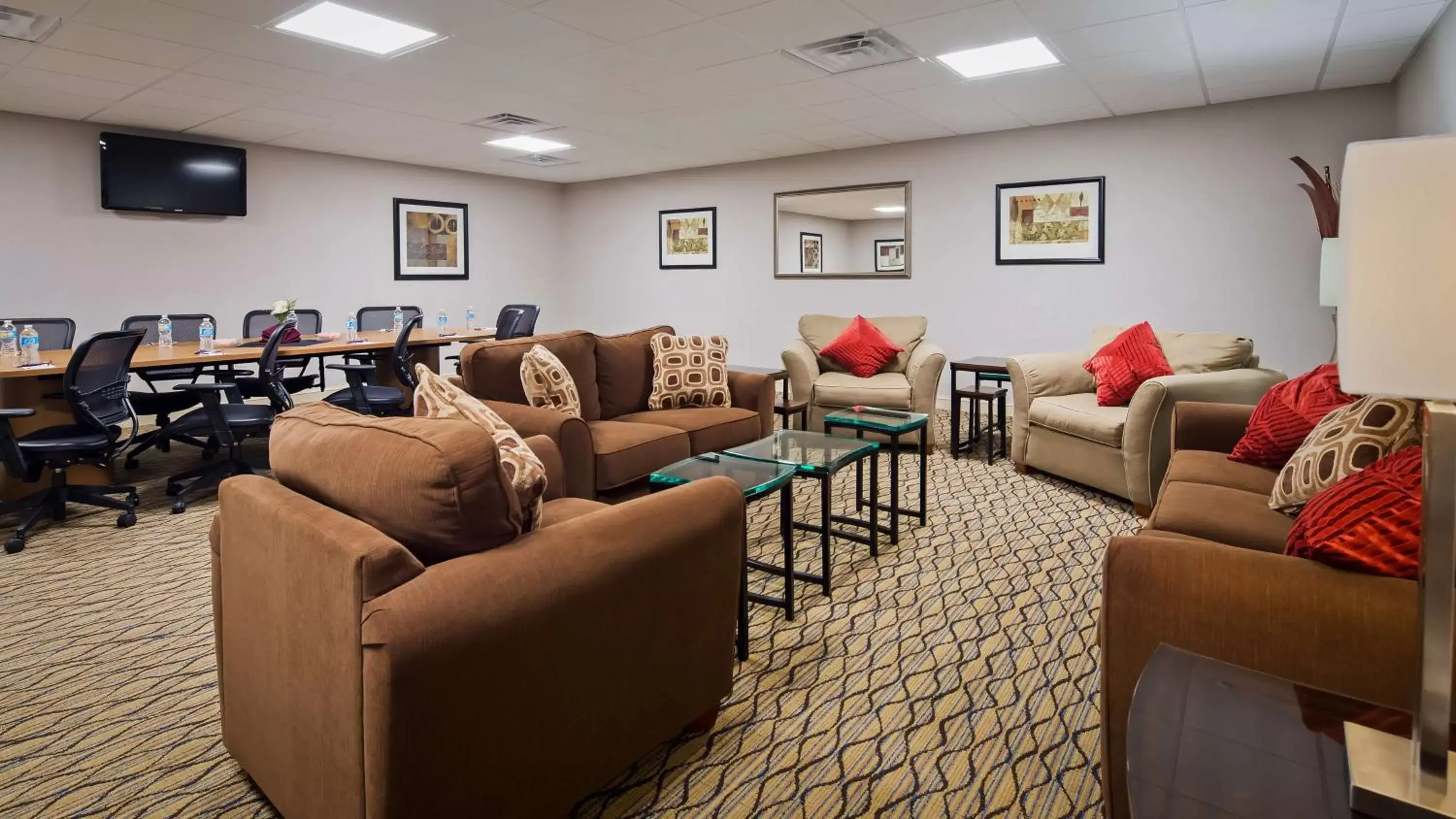 Spa and wellness centre/facilities, Seating Area in Best Western Plus Concordville Hotel