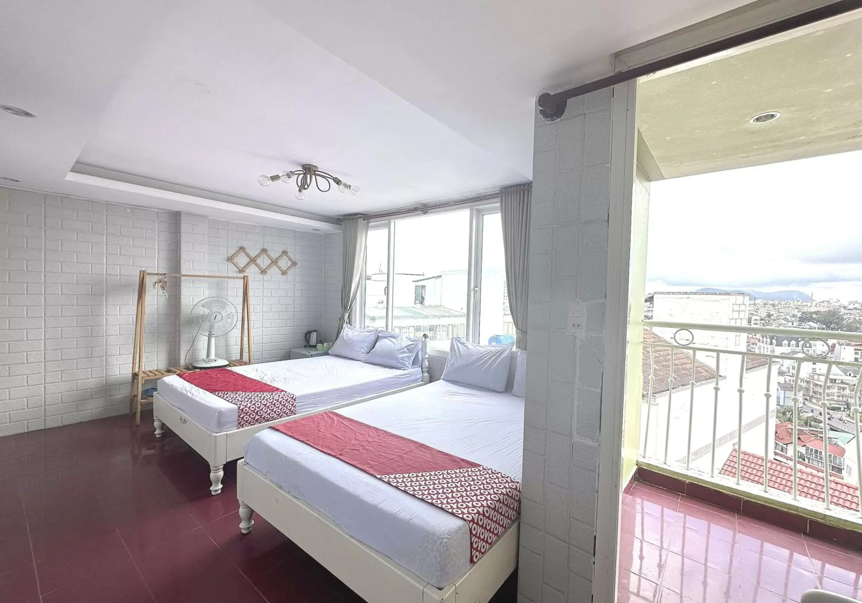 Photo of the whole room in OYO 1196 Le Vu Hotel Photo of the whole room in OYO 1196 Le Vu Hotel