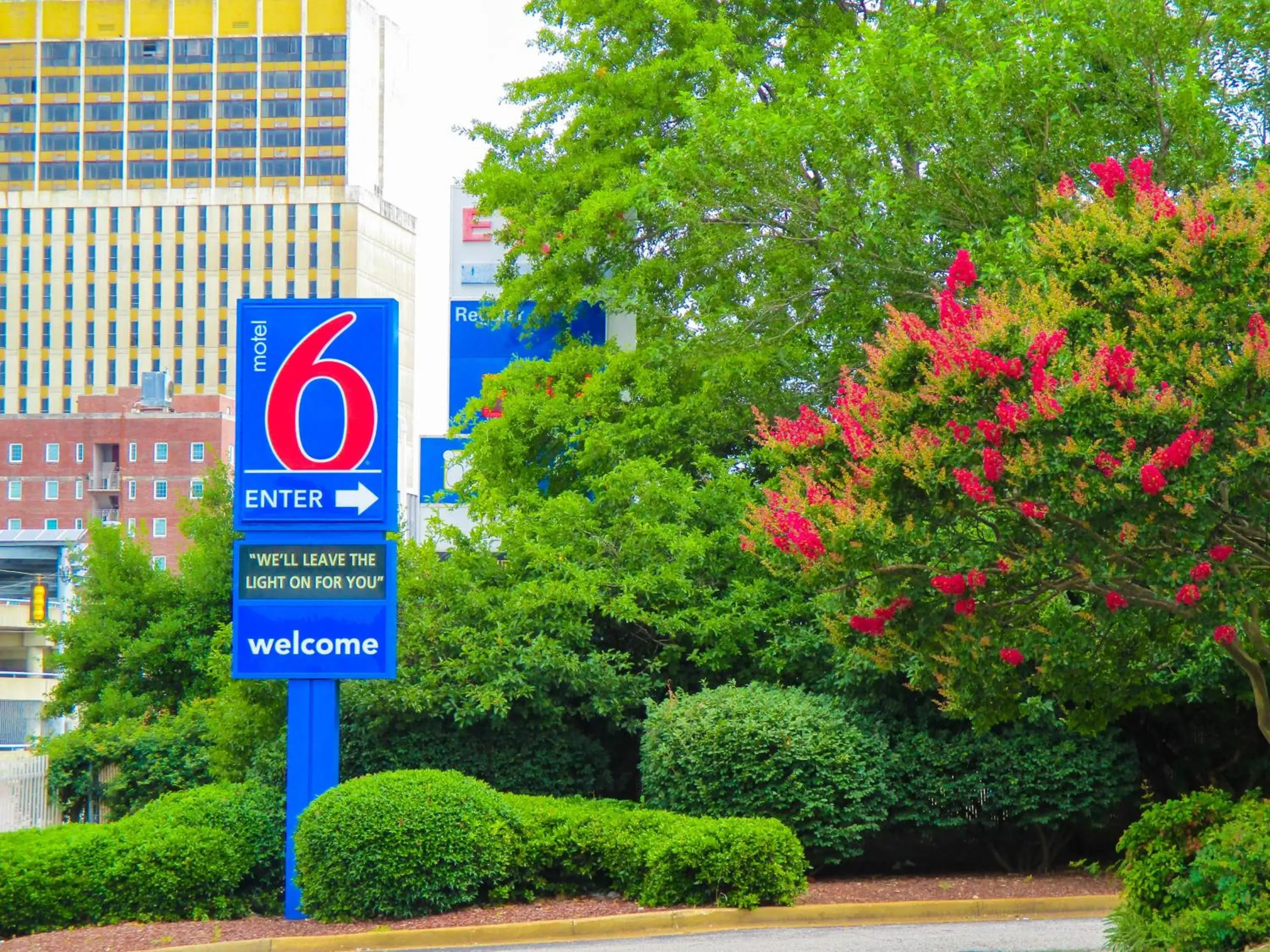 Property logo or sign, Property Logo/Sign in Motel 6-Memphis, TN - Downtown