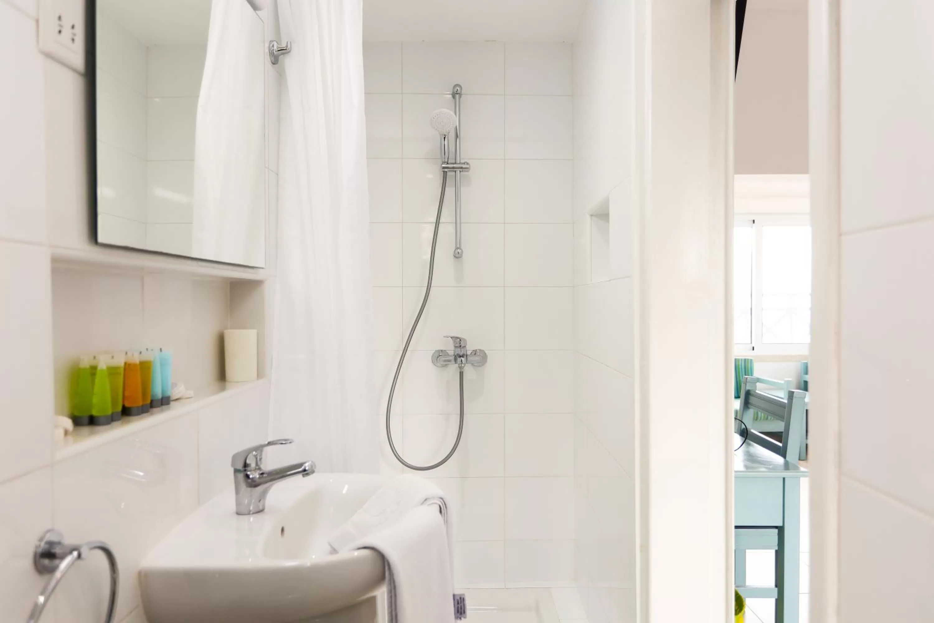 Shower in Axiothea Hotel