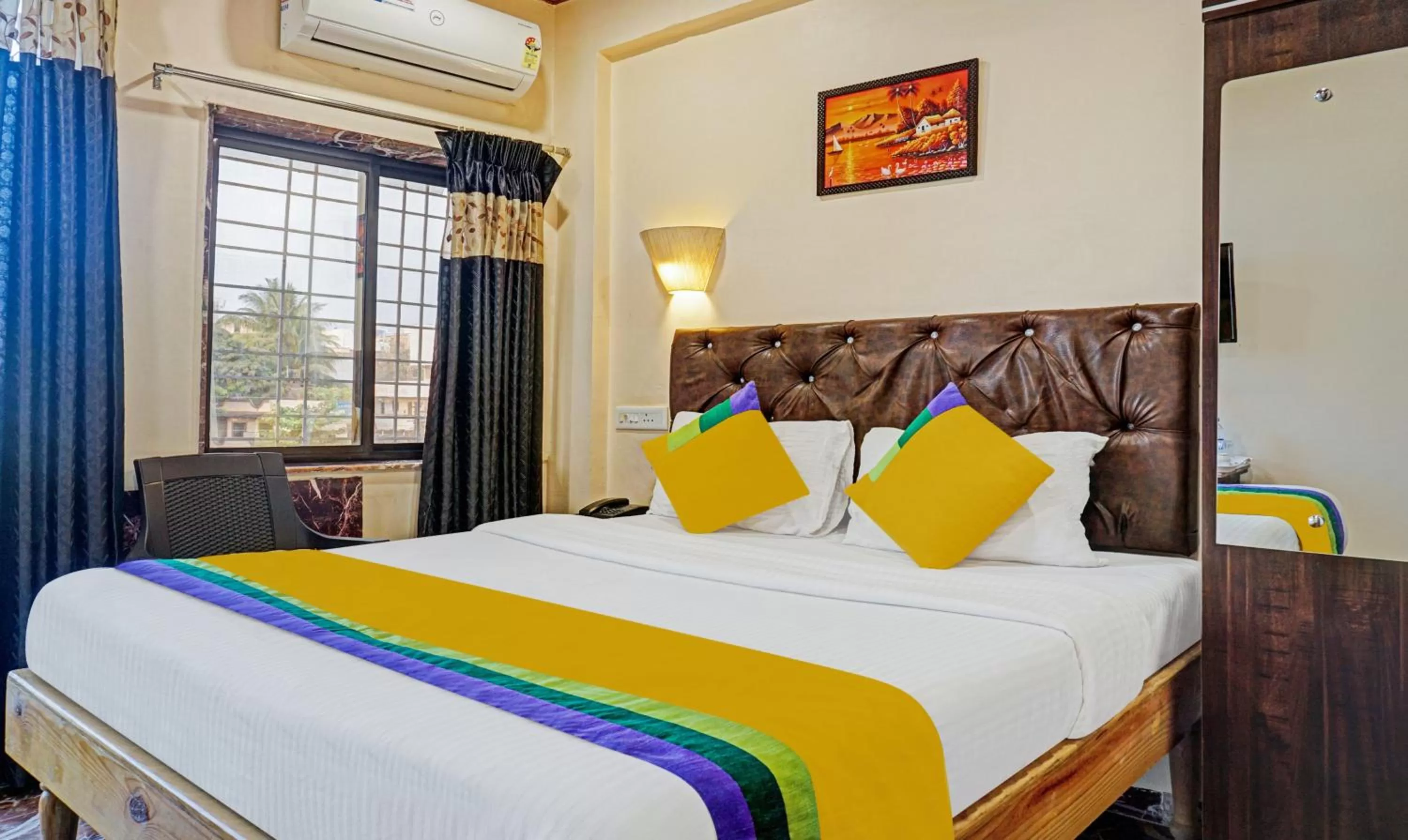 Bedroom, Bed in Itsy By Treebo - Punest