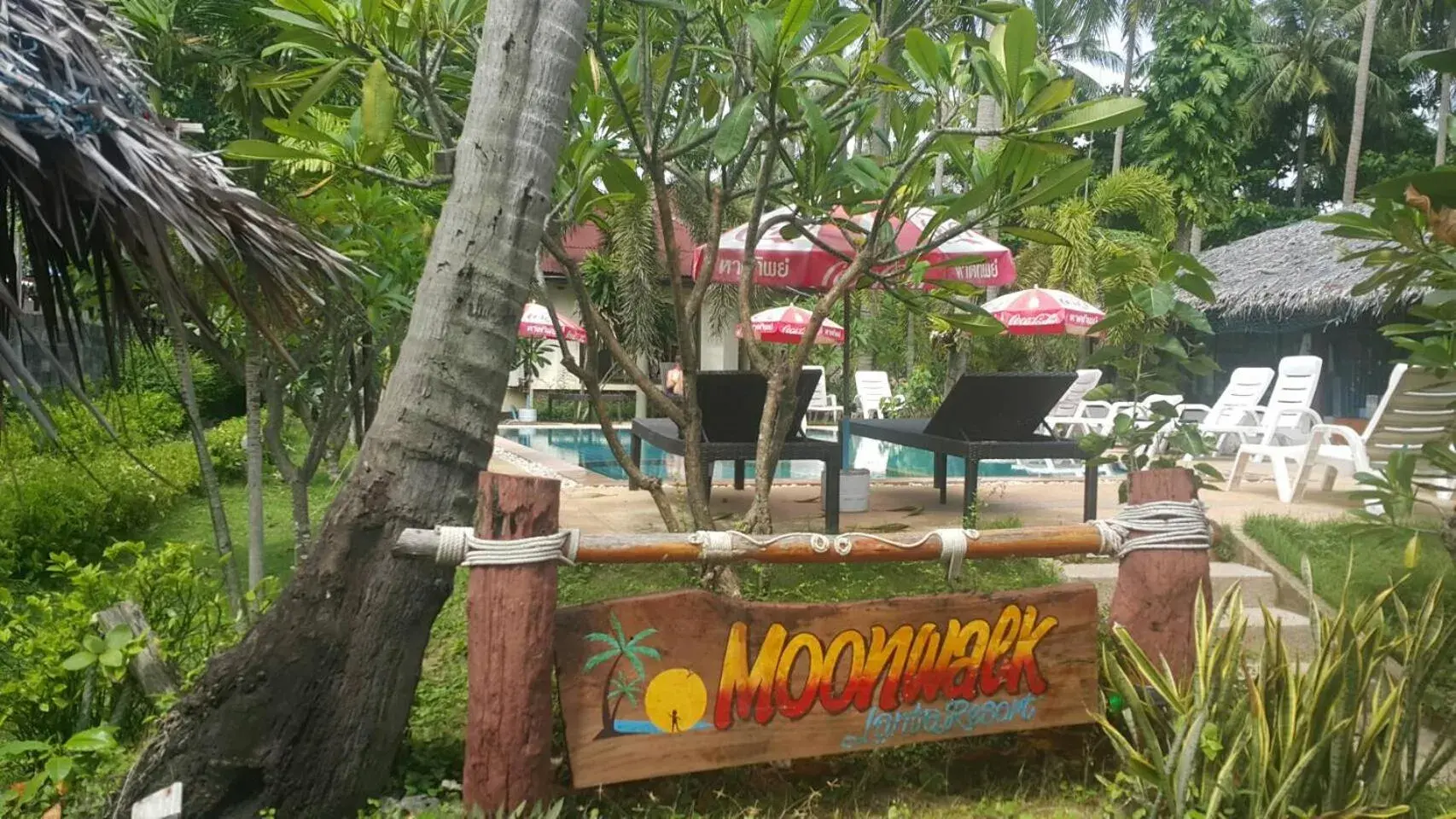 Moonwalk Lanta Resort