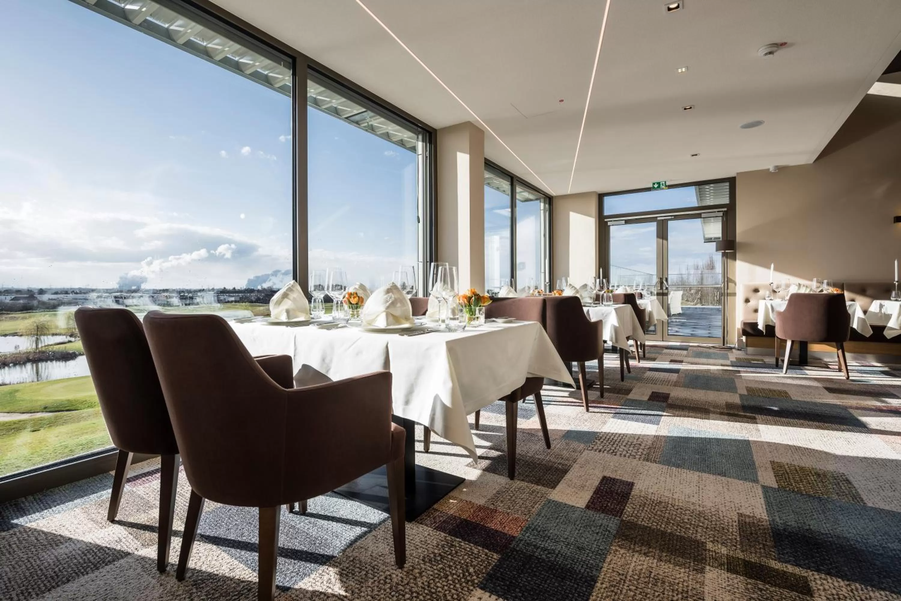 Restaurant/places to eat in Hotel TheGreen