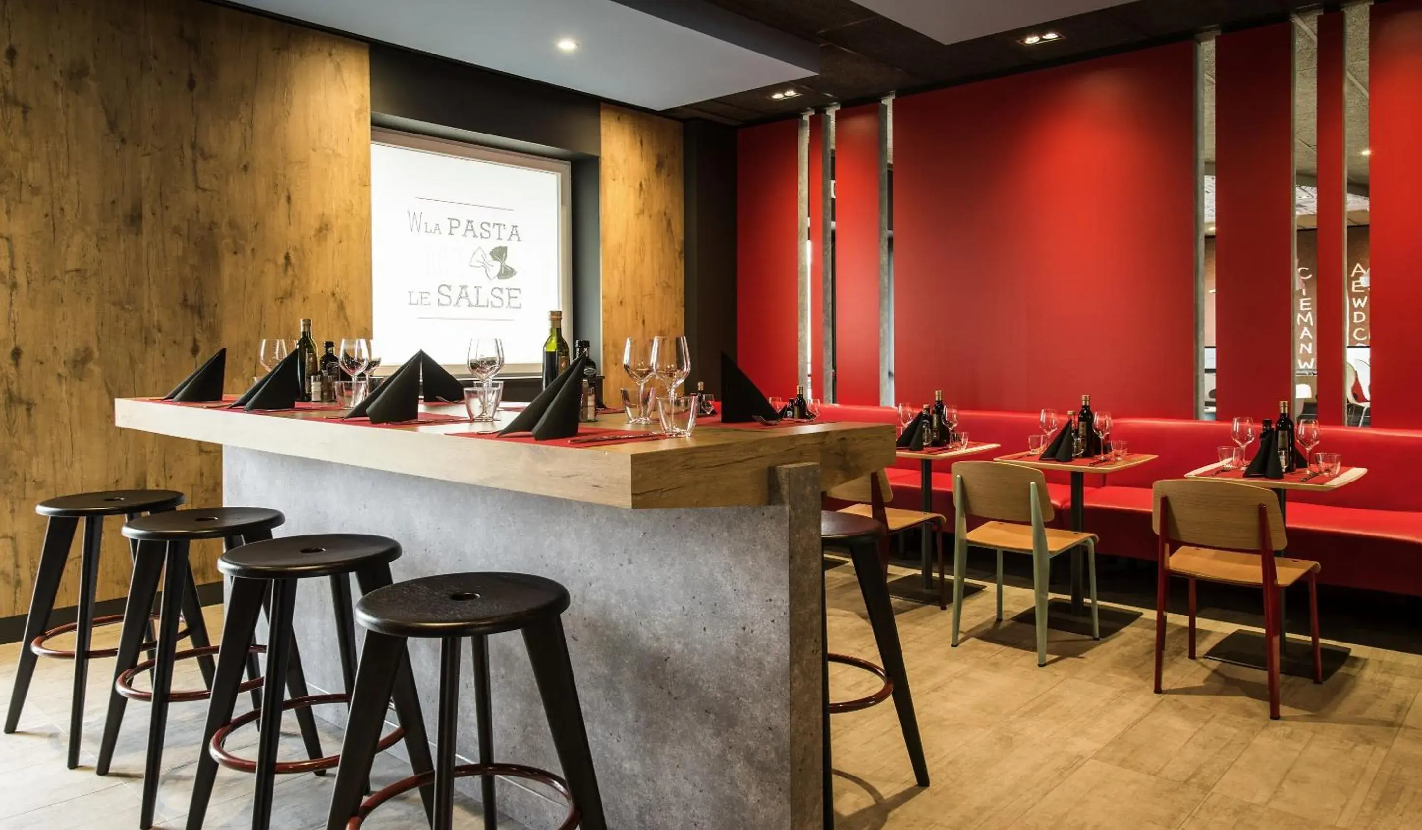 Restaurant/places to eat, Lounge/Bar in Ibis Milano Fiera
