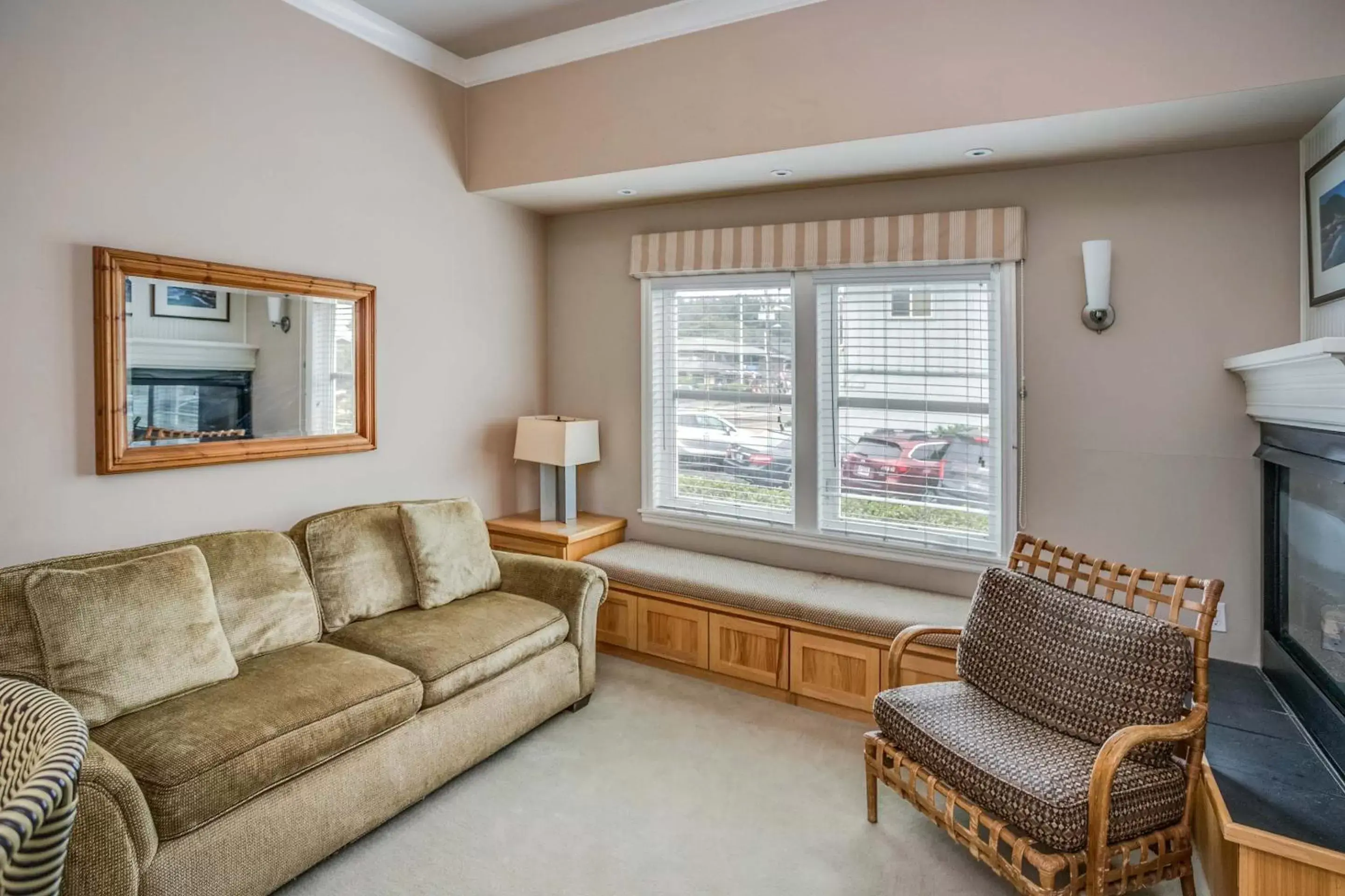 Living room, Seating Area in Cannon Beach Hotel Collection