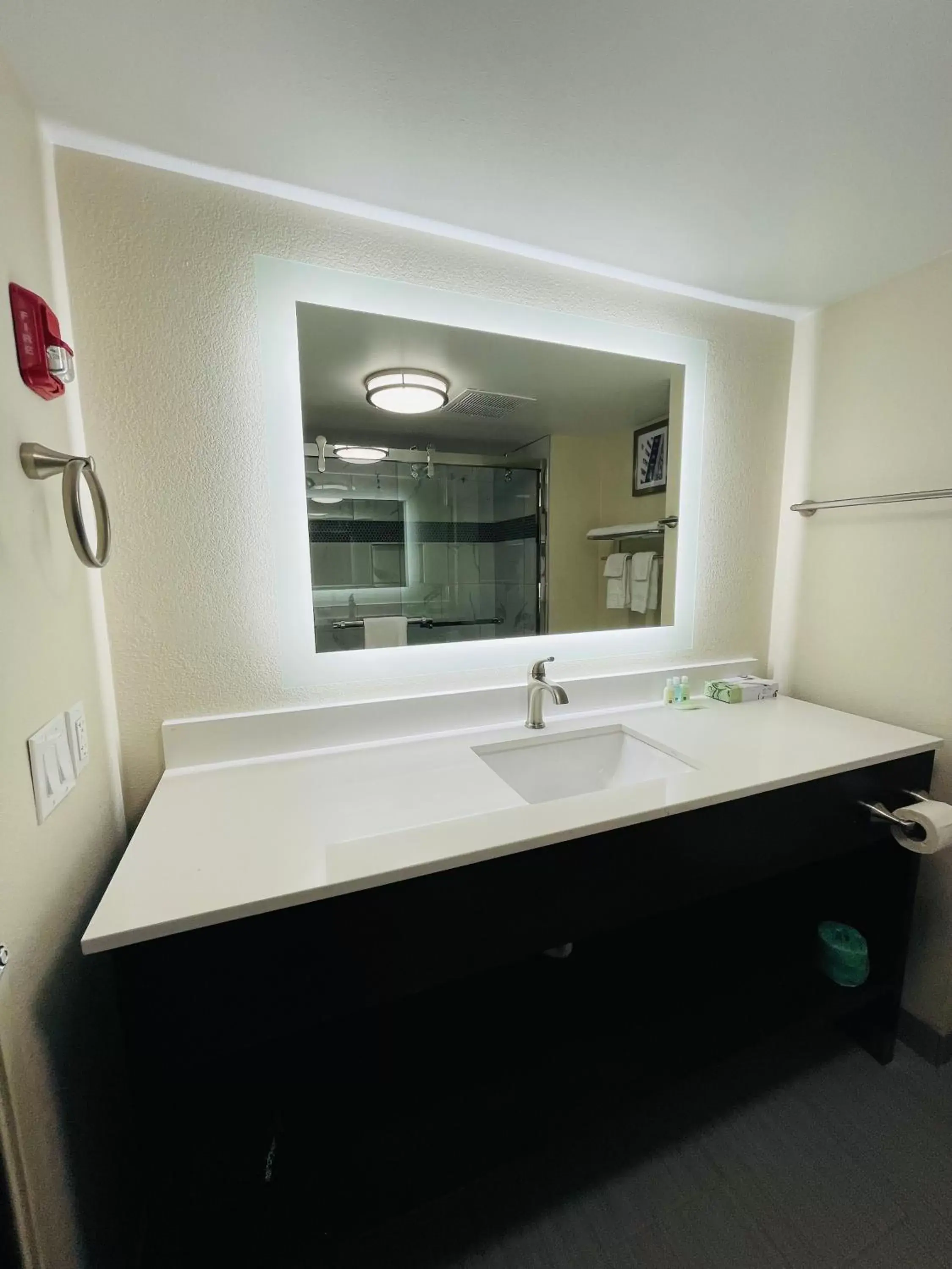 Bathroom in Quality Inn & Suites Lake Charles
