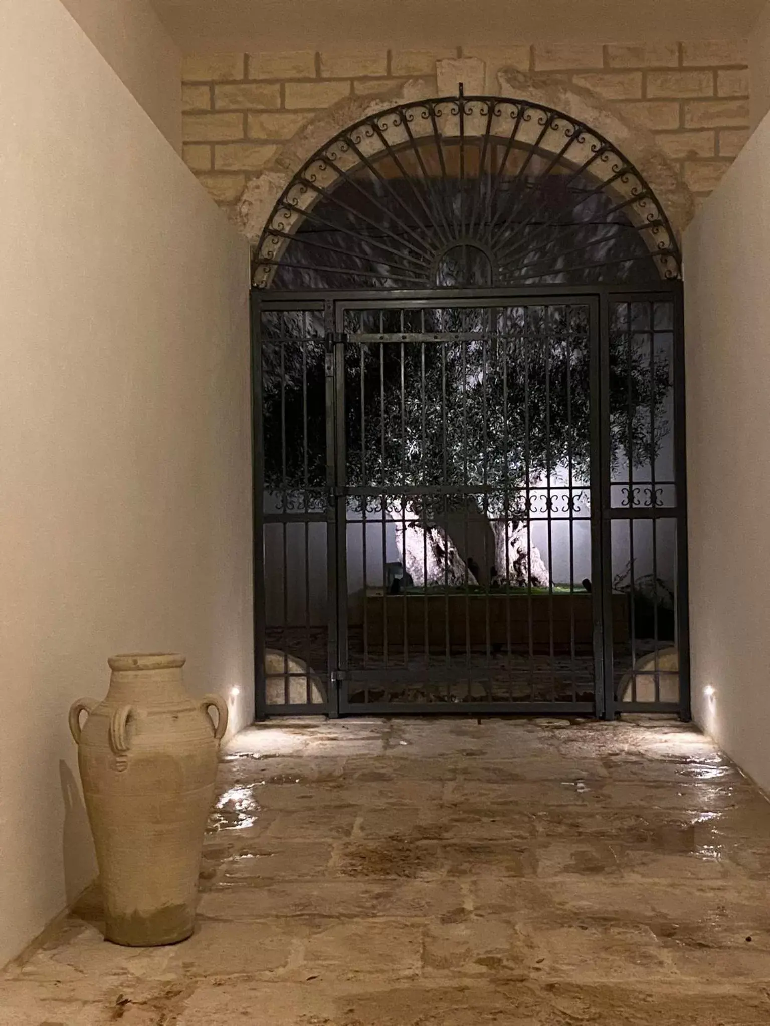 Inner courtyard view in GAPO Rooms