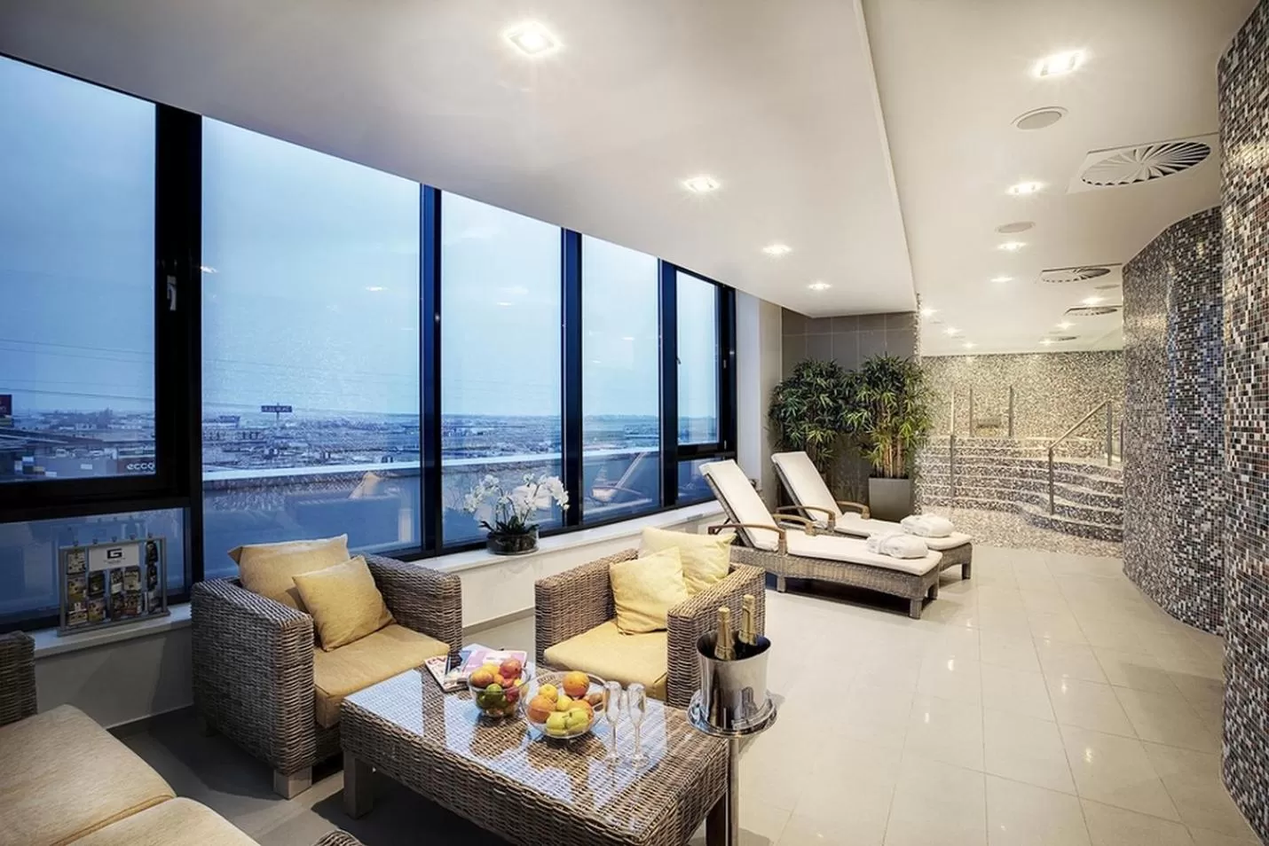 Swimming pool in NH Bratislava Gate One