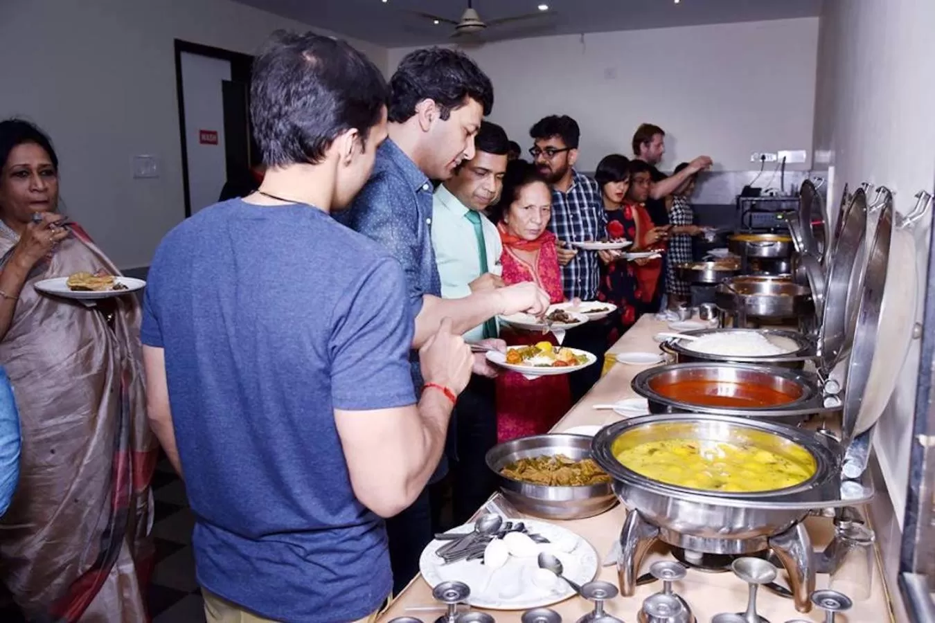 Food and drinks in Hotel Ashlesh Manipal