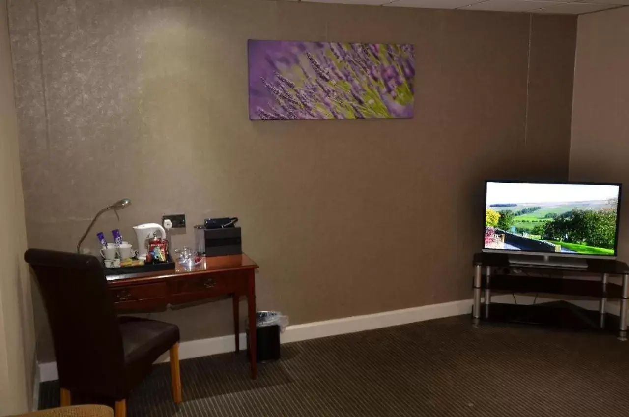 TV and multimedia, TV/Entertainment Center in BRILLIANT Park Hall Hotel,Chorley