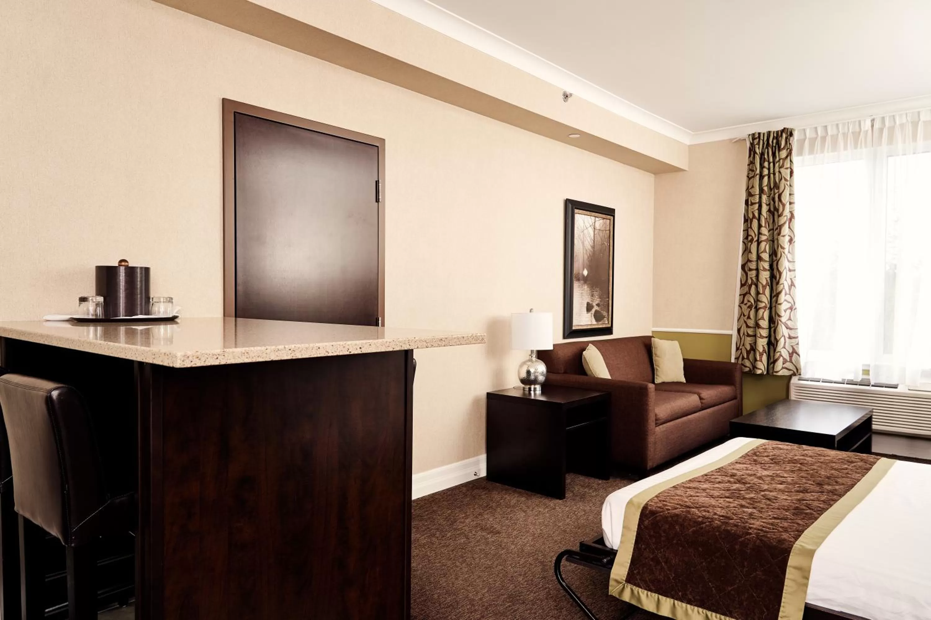 TV and multimedia, Bed in RiverRock Inn