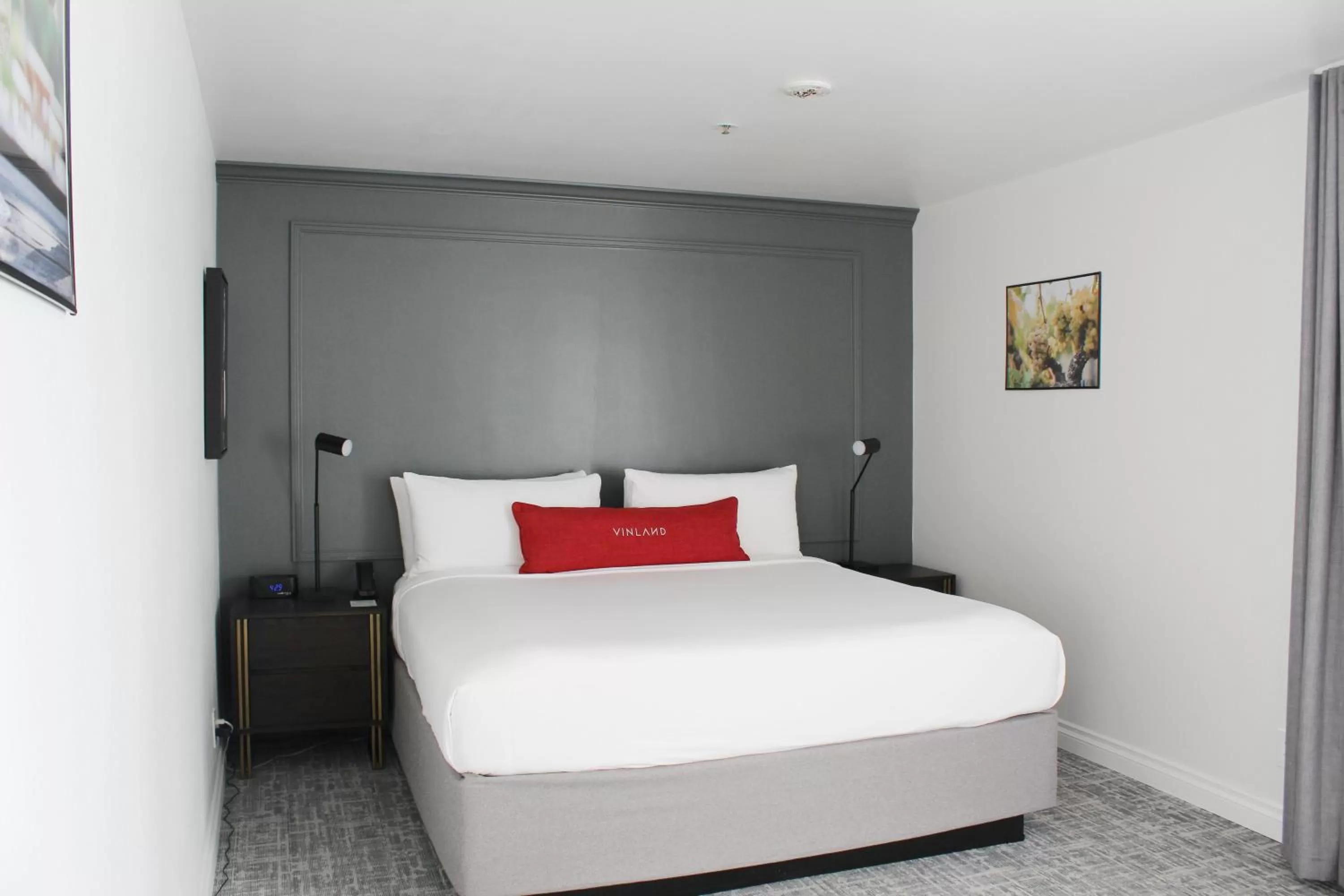 Bed in Vinland Hotel and Lounge