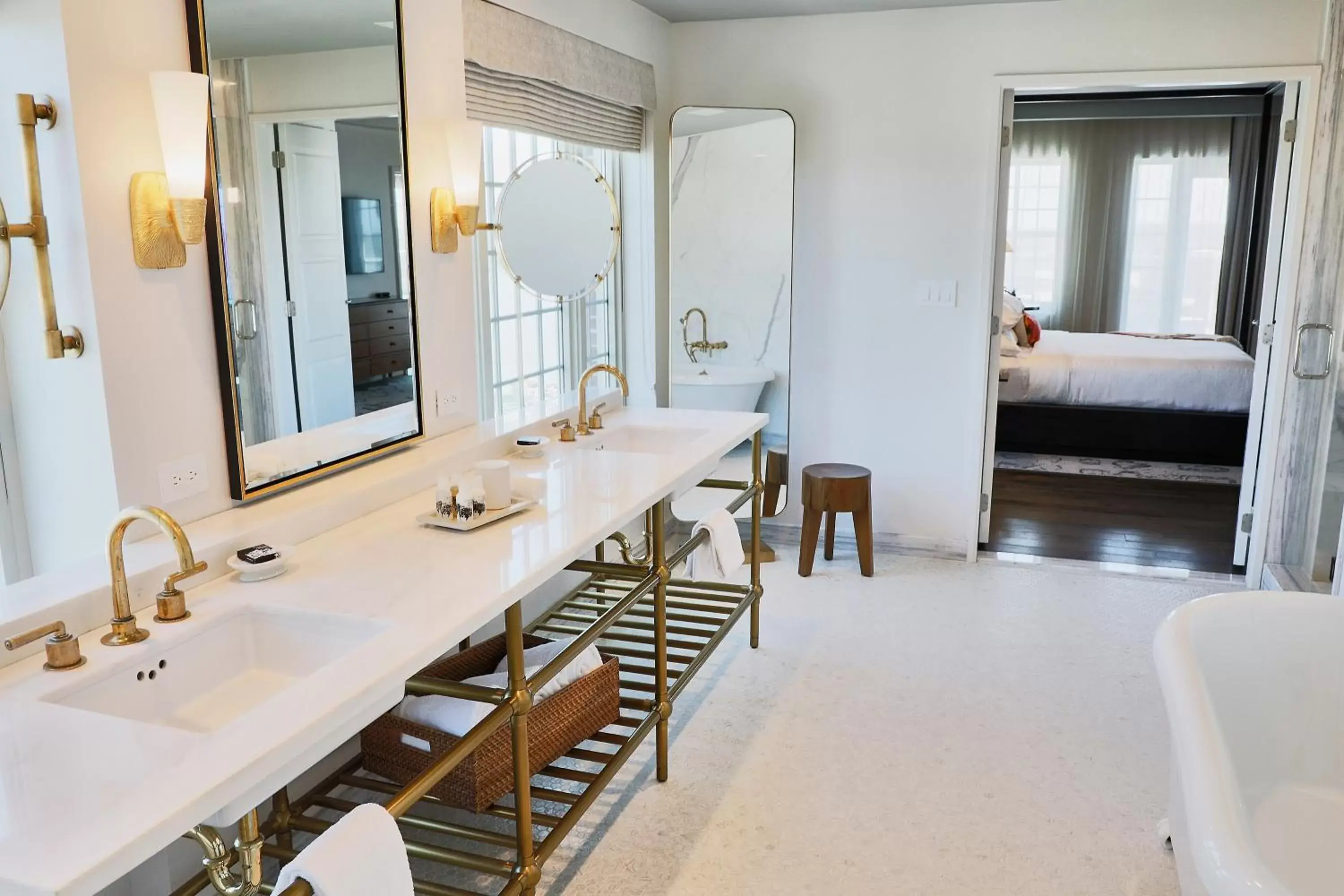 Bathroom in The Alida, Savannah, a Tribute Portfolio Hotel