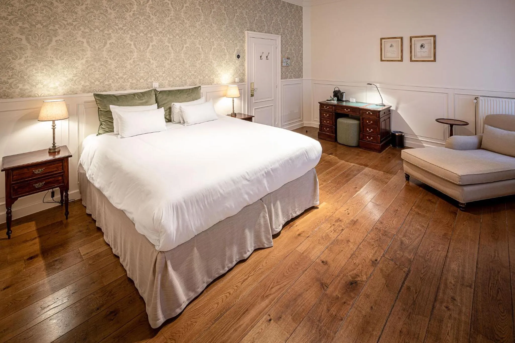 Photo of the whole room, Bed in De Tuilerieën - Small Luxury Hotels of the World