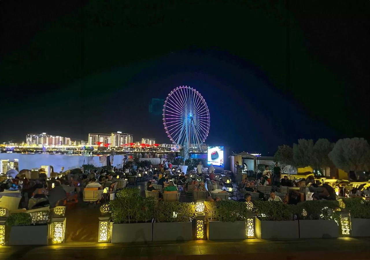 Restaurant/places to eat in Ramada Hotel, Suites and Apartments by Wyndham Dubai JBR