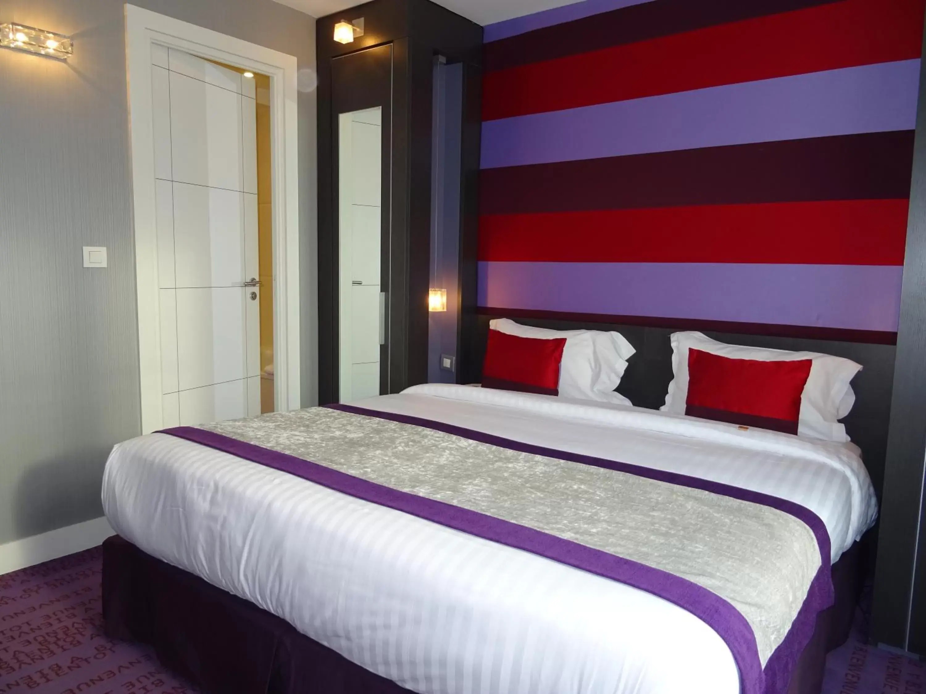 Bedroom, Bed in Le Marceau Bastille