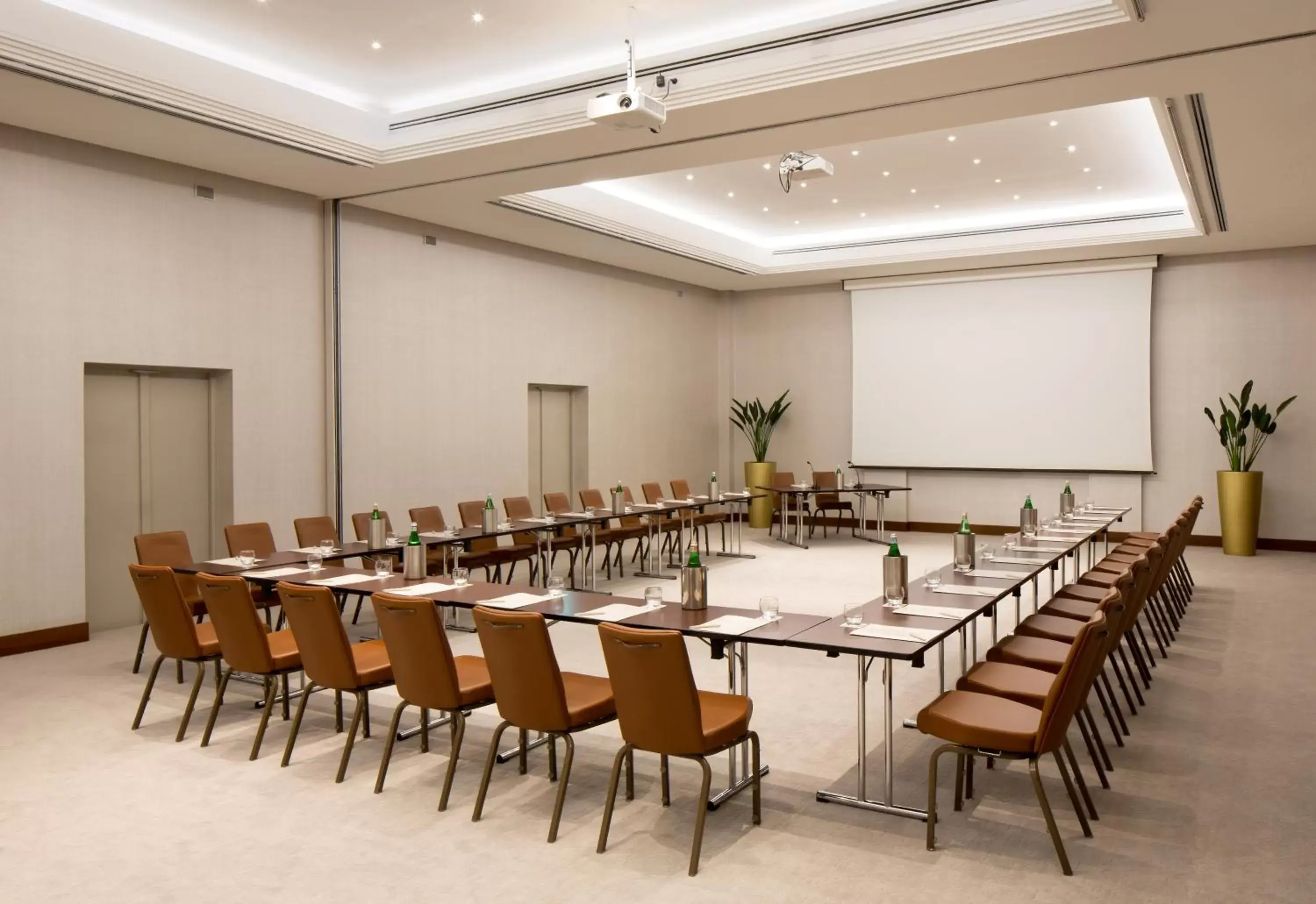 Meeting/conference room in Starhotels Tourist