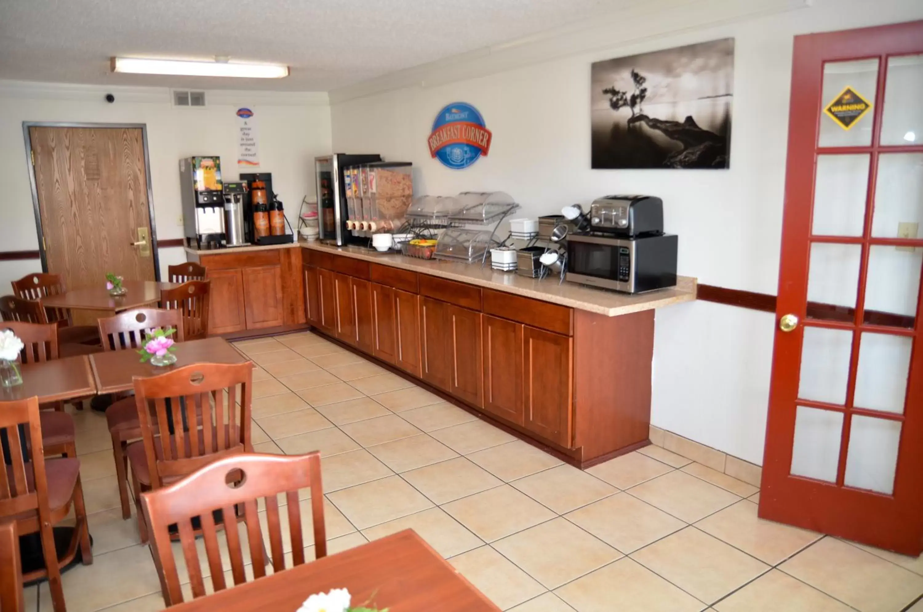 Lobby or reception, Restaurant/Places to Eat in Baymont by Wyndham Port Huron