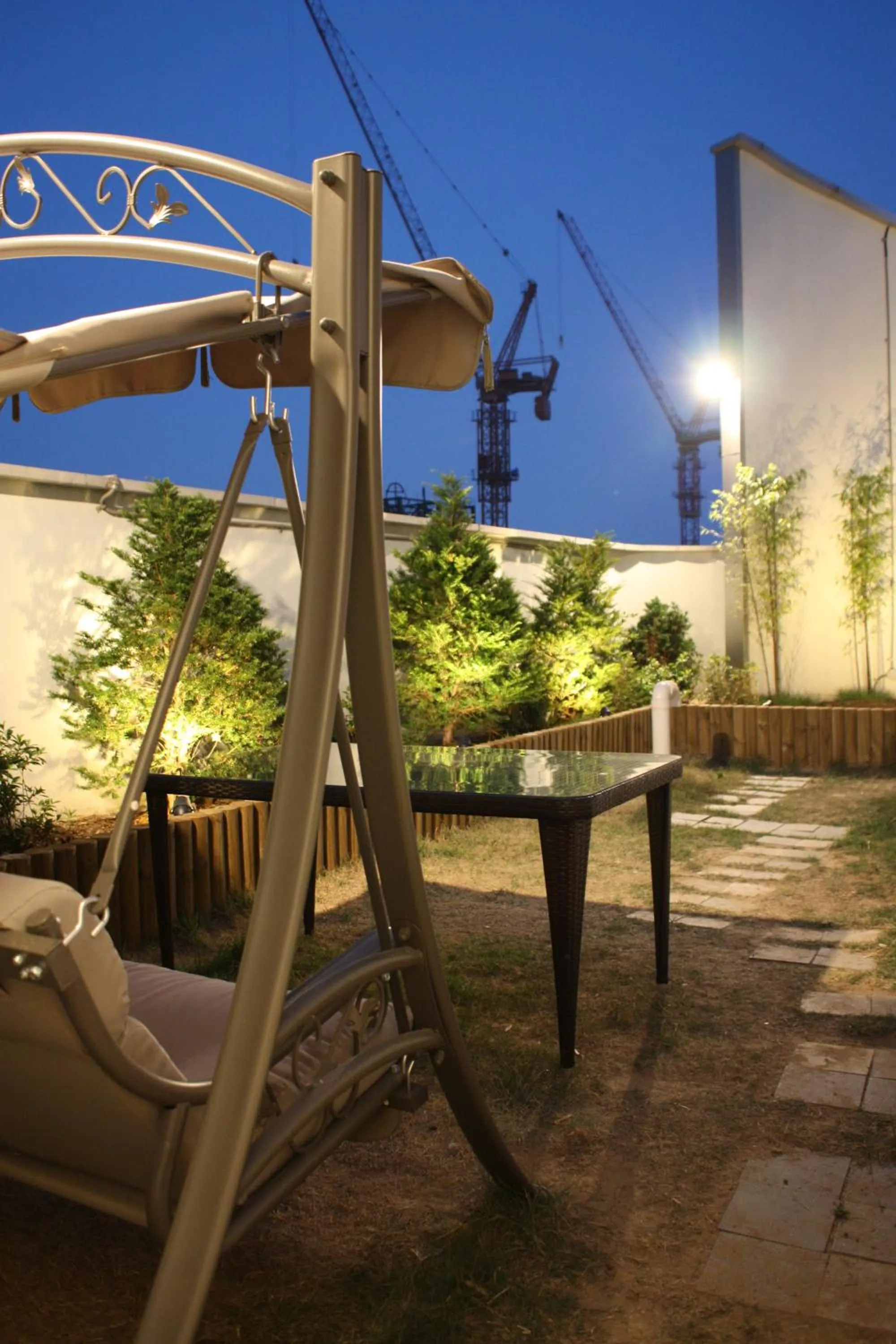 Garden in Nabi Hostel