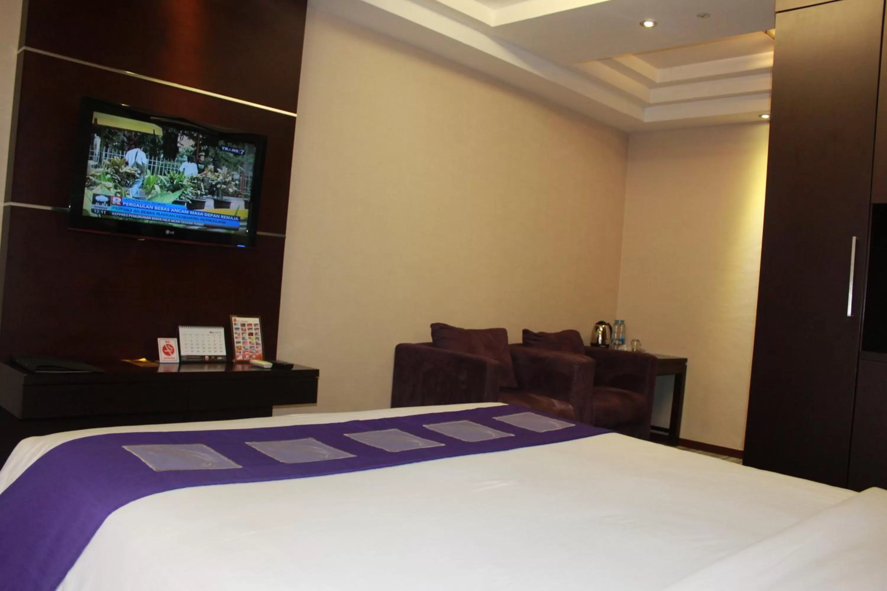 Bed in Metro Hotel Jababeka