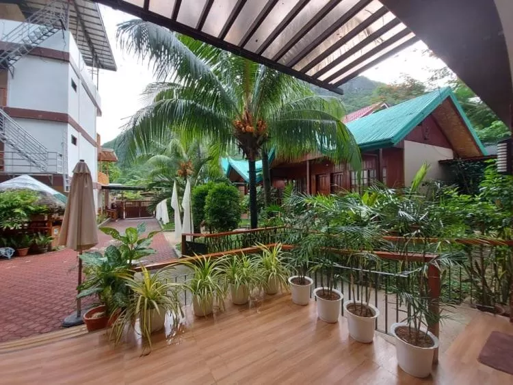 Patio in Jurias Garden Hotel
