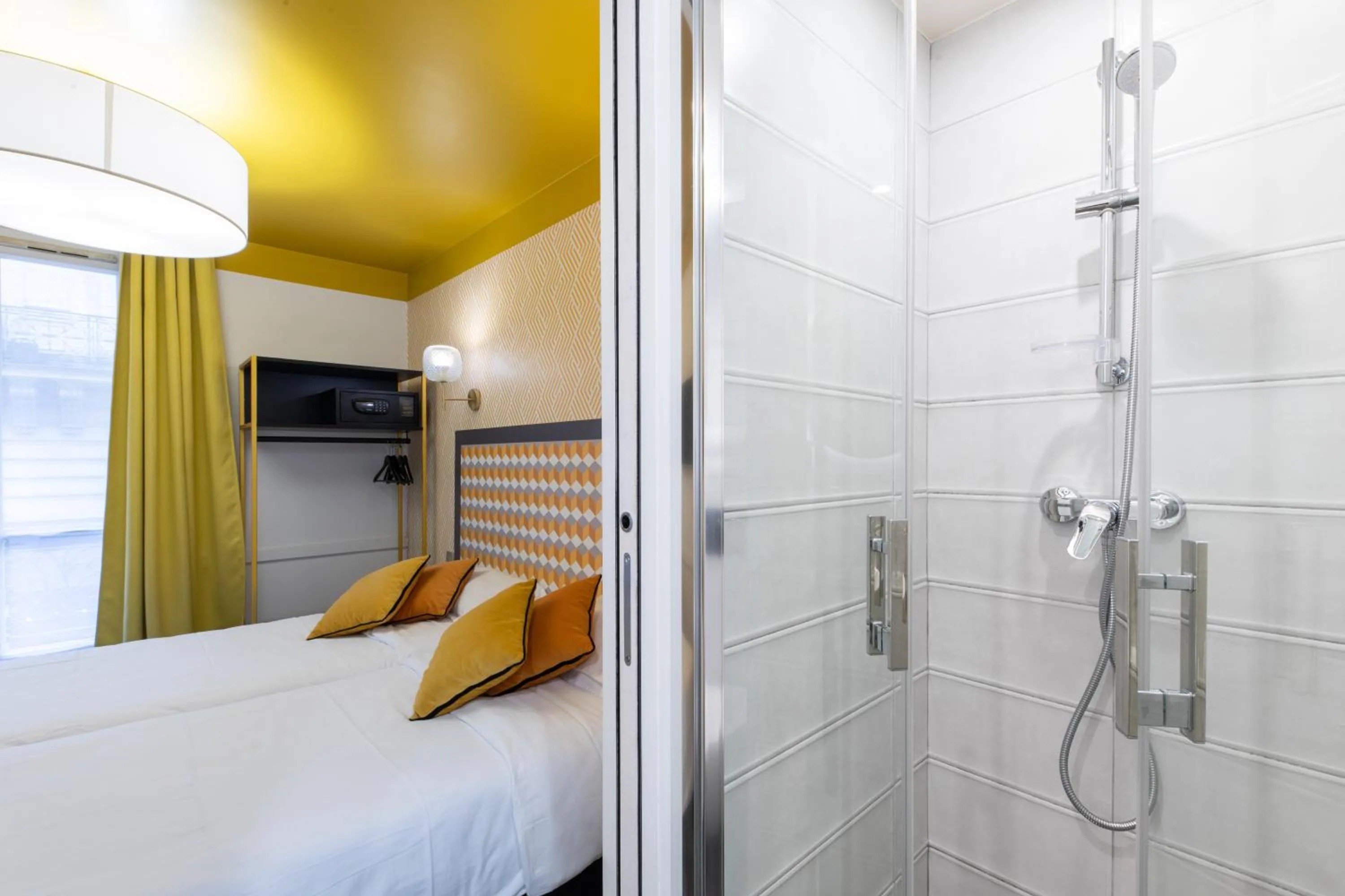 Bed in Hôtel Gérando