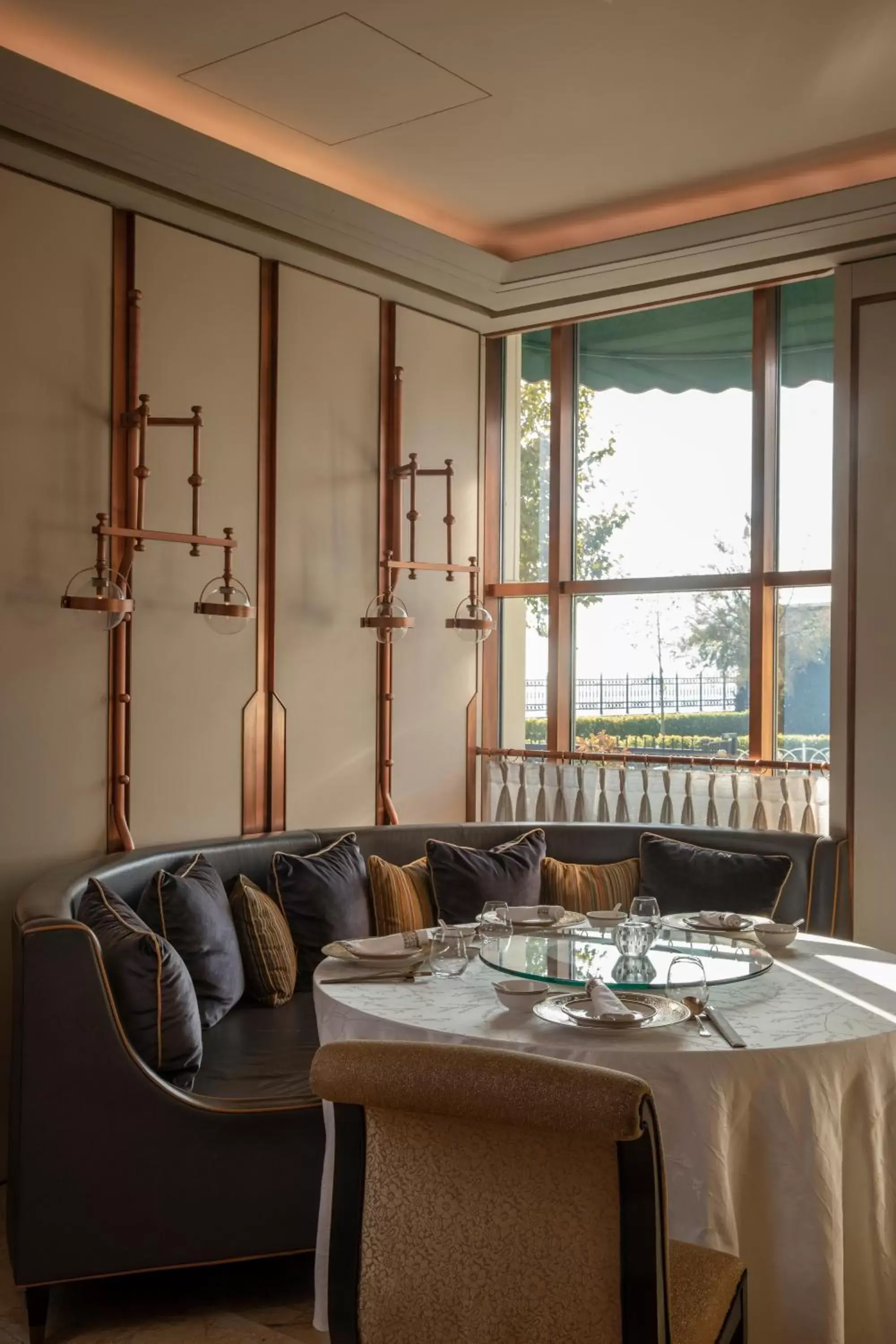 Restaurant/places to eat in Shangri-La Bosphorus, Istanbul Restaurant/places to eat in Shangri-La Bosphorus, Istanbul