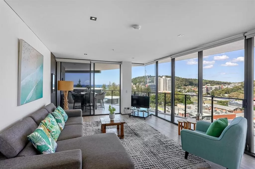 Ambience on Burleigh Beach