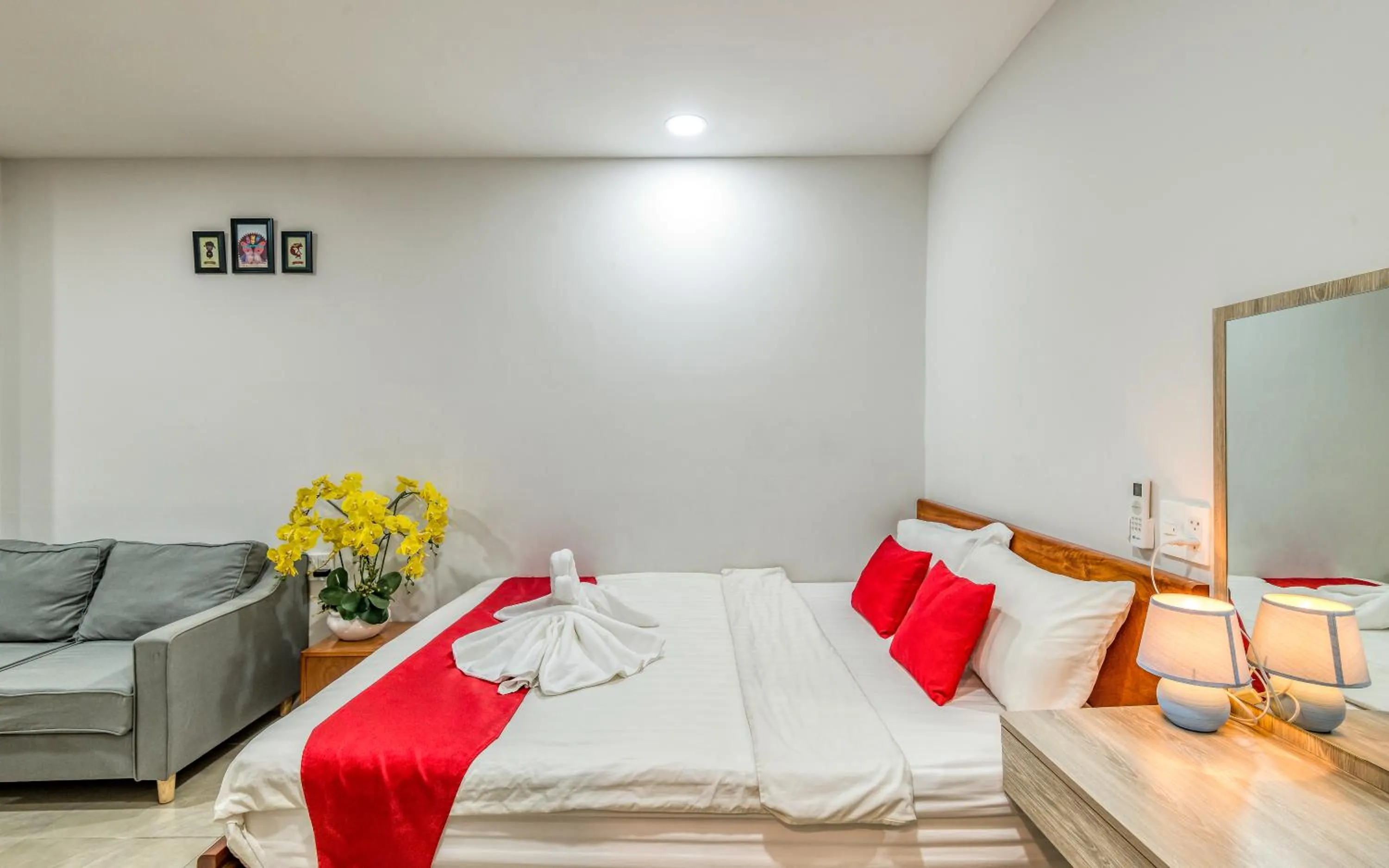 Bed in Cherry Hotel and Apartment