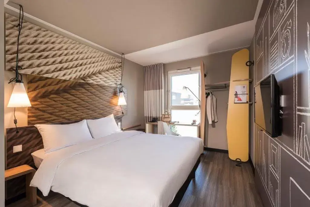 Day, Bed in ibis Hotel Hamburg Alster Centrum